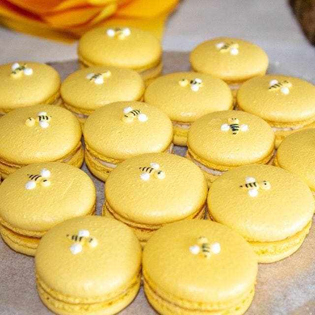 Premium Edible Luster Dust - Classic Yellow (Bulk Size 1LB) for Cake Decorating, Cookie Icing & Chocolate Making | Food-Grade Pearl Shimmer Powder
