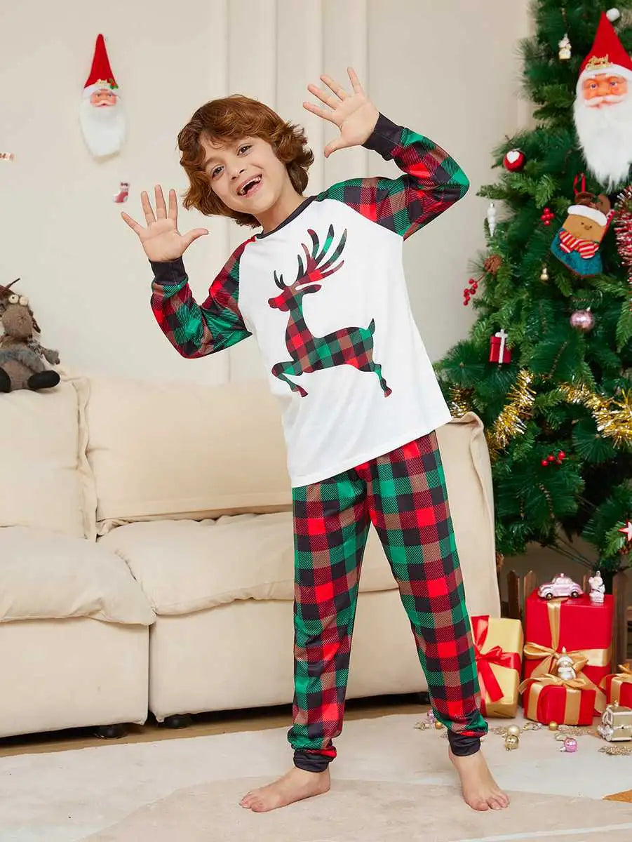 Plaid Reindeer Christmas Matching Family Pajamas Set - Cozy Holiday PJS for Family Photos & Festive Gatherings