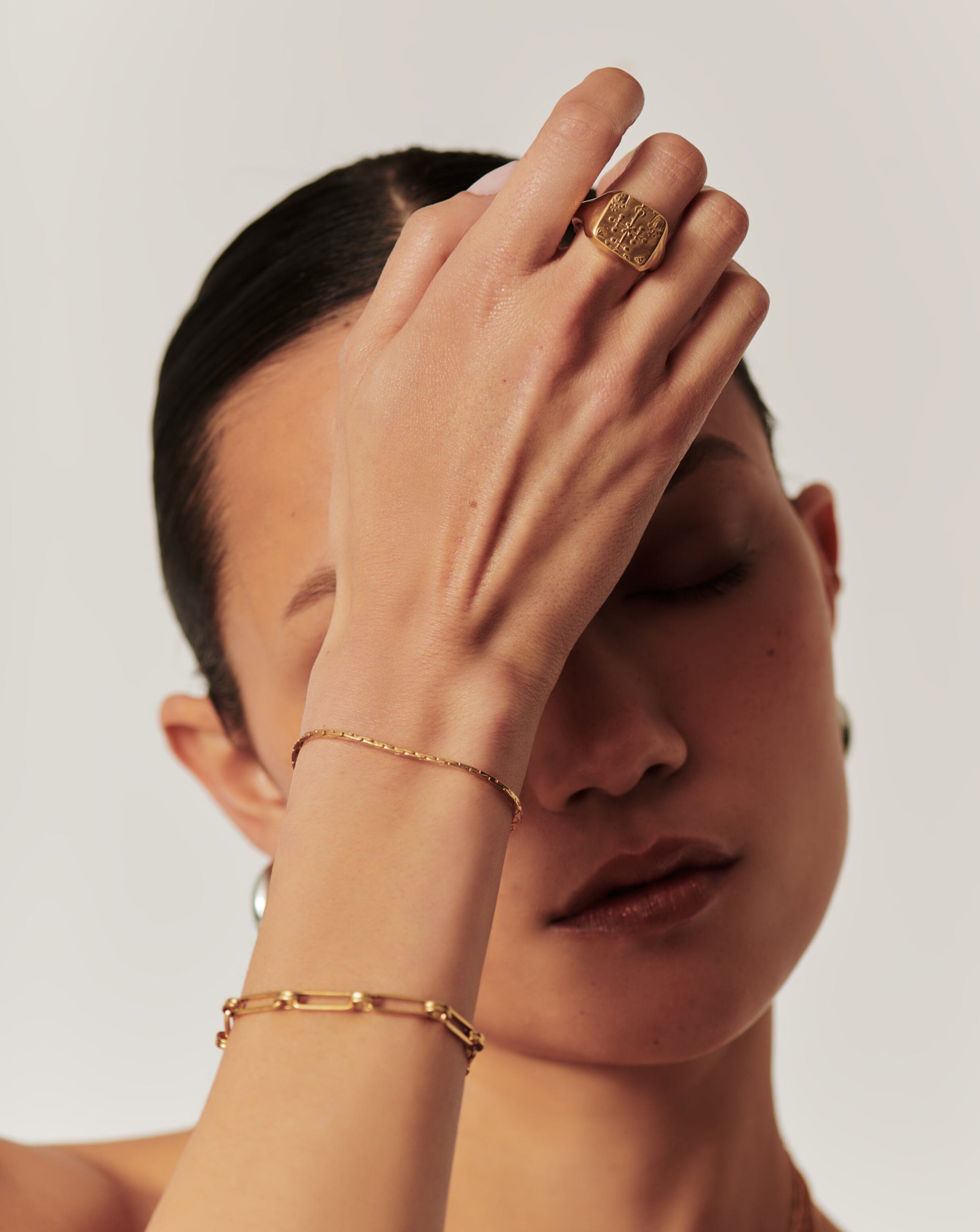 Lucy Williams Cobra Snake Chain Bracelet - 18K Gold Plated Women's Fashion Jewelry for Party, Wedding & Everyday Wear