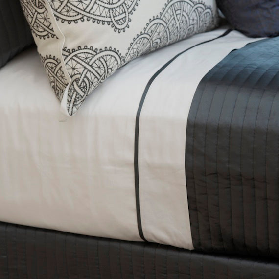 Luxury 100% Silk Trim Sheet Set - Queen Size White Bedding for Ultimate Comfort | Perfect for Master Bedroom, Guest Room & Hotel Decor
