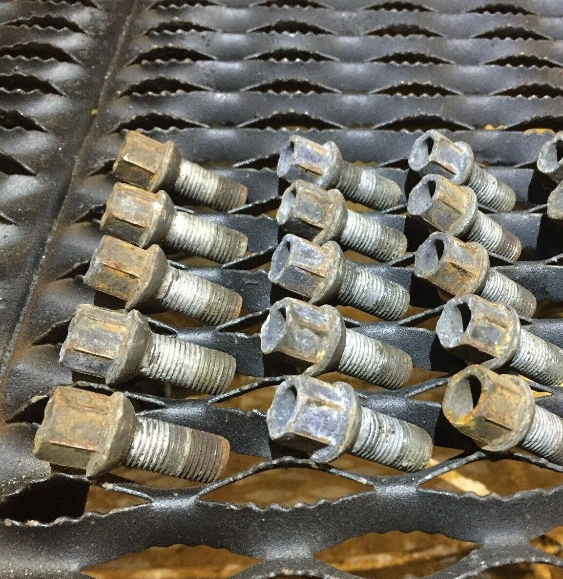 Genuine OEM 15-Piece Audi A6 C6 Wheel Lug Nut Bolt Set for 2005-2008 Models - Perfect for Wheel Replacement & Tire Rotation