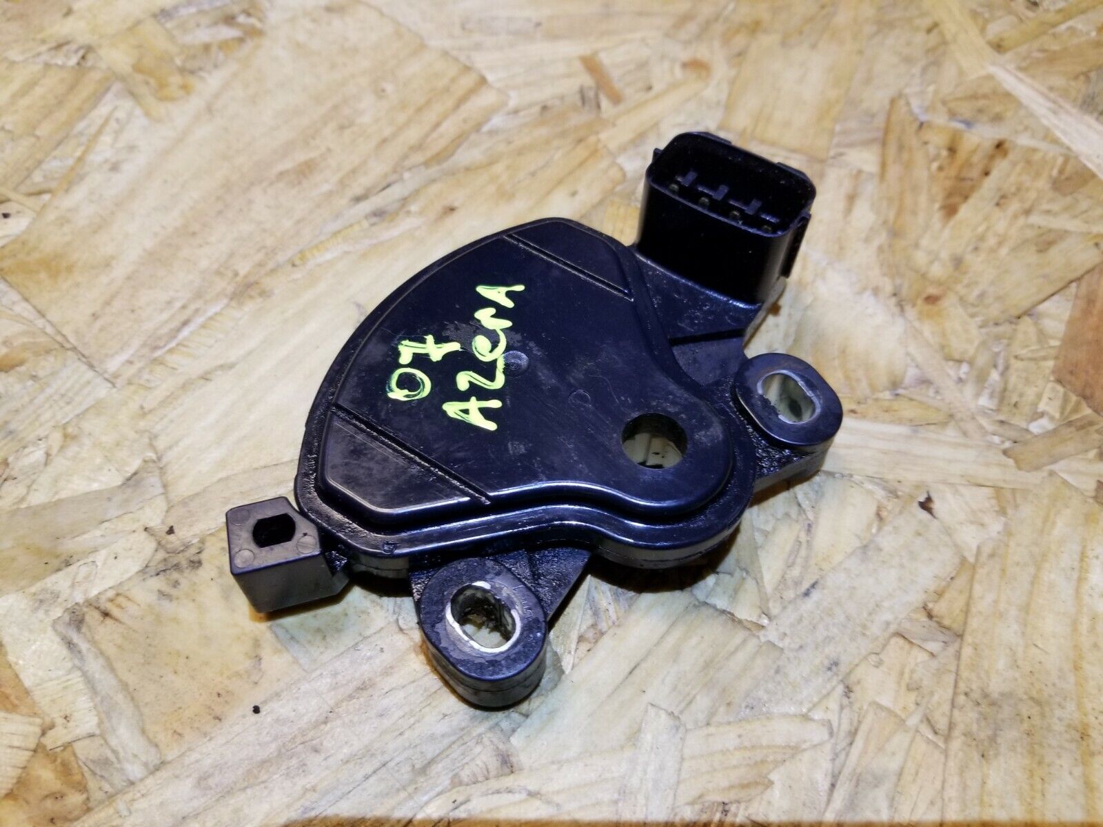 06-10 Hyundai Azera 3.8L Automatic Transmission Gear Position Sensor OEM Replacement - Perfect for Smooth Shifting & Transmission Repair