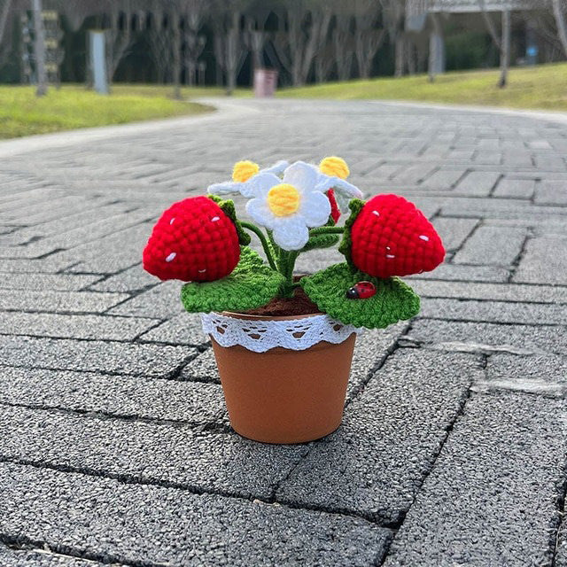 Handmade Crochet Potted Strawberry Bush - Decorative Artificial Plant for Home, Office & Gift - Perfect for Indoor Decor, Shelf Display & DIY Crafts