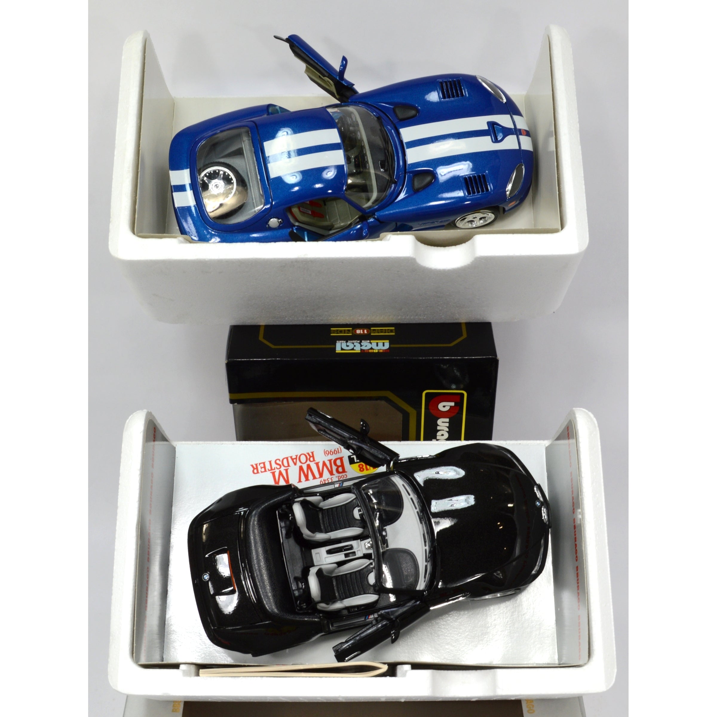 2-Pack BURAGO 1:18 Scale Diecast Model Cars - BMW M Roadster #3349 & Dodge Viper #3030 | Collectible Display for Car Enthusiasts & Perfect Gift for Auto Lovers