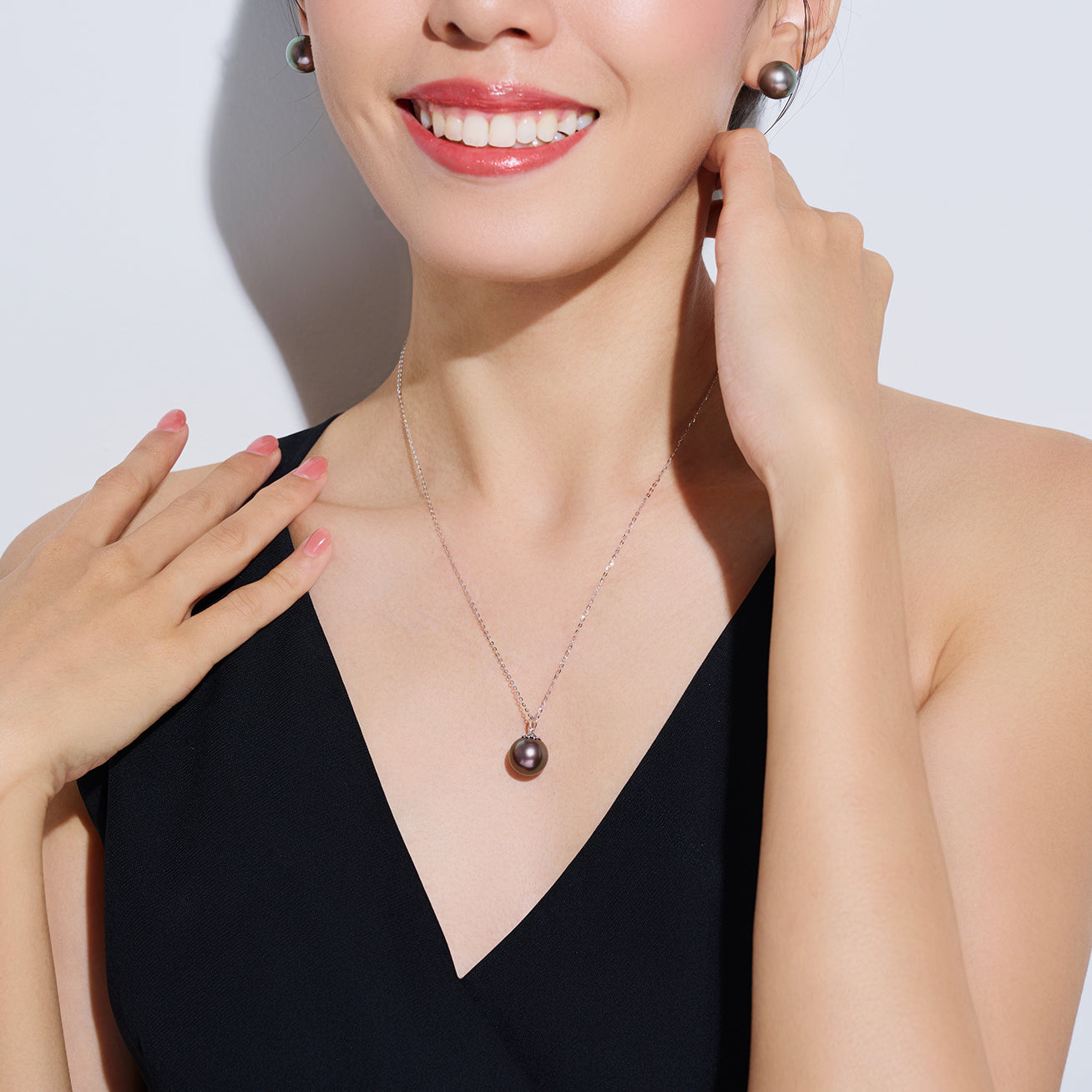 18K Solid Gold Tahitian Pearl Necklace for Women - Genuine Saltwater Pearl Jewelry - Elegant Gift for Wedding, Anniversary & Special Occasions
