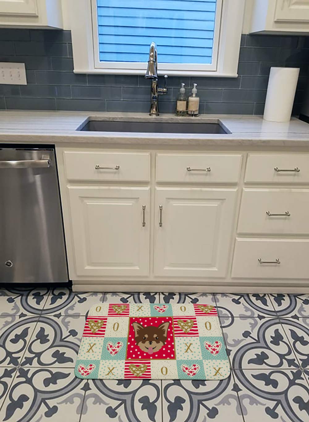 Chihuahua Love Machine Washable Memory Foam Bath Mat - Non-Slip Quick Dry Bathroom Rug, Durable Thick Kitchen Mat with Decorative Artwork (Red) | Perfect for Bathroom Safety, Kitchen Comfort & Home Decor