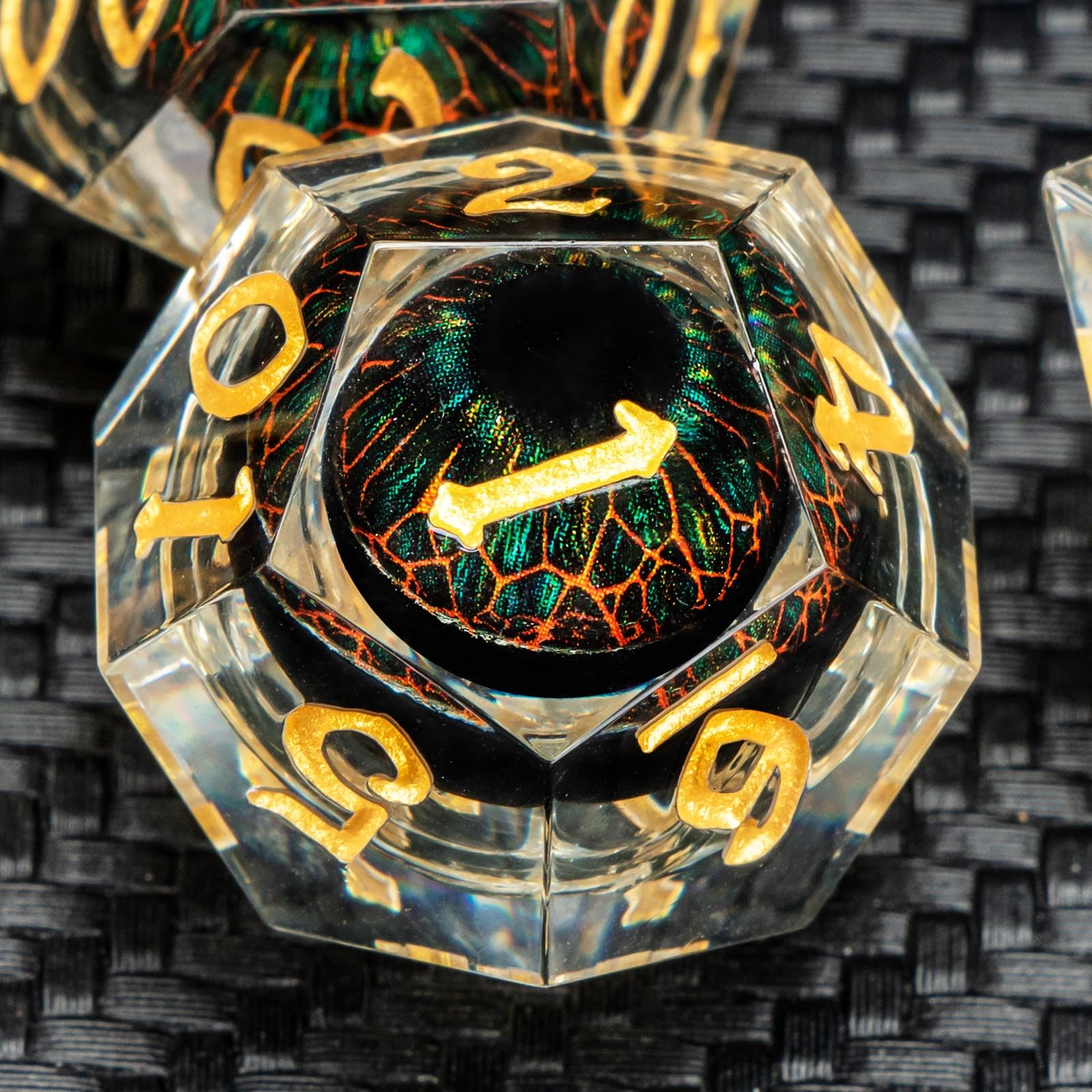 KERWELLSI Liquid Core Resin D&D Dice Set - Sharp Edge Beholder Eye Polyhedral RPG Dice (D20, D12, D10, D8, D6, D4) with Gift Box - Perfect for Dungeons & Dragons, Tabletop Gaming & Fantasy Roleplaying