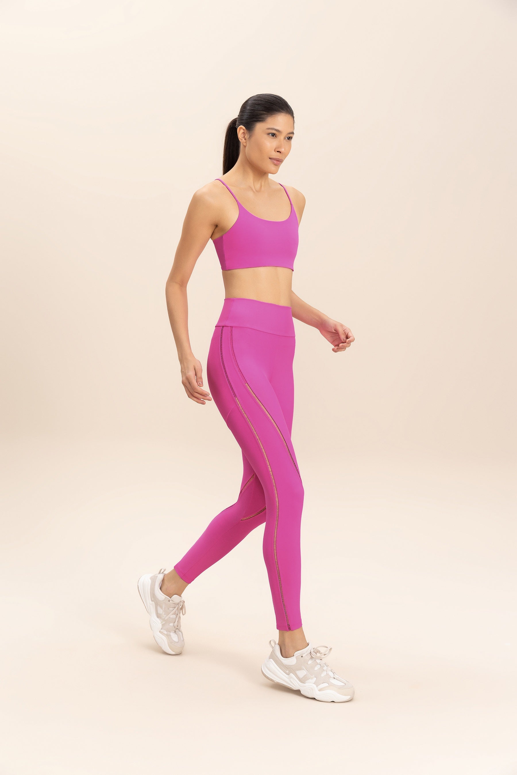 Curve Sense® High Support Sports Bra for Women - Comfortable & Breathable Workout Top for Running, Yoga & Gym