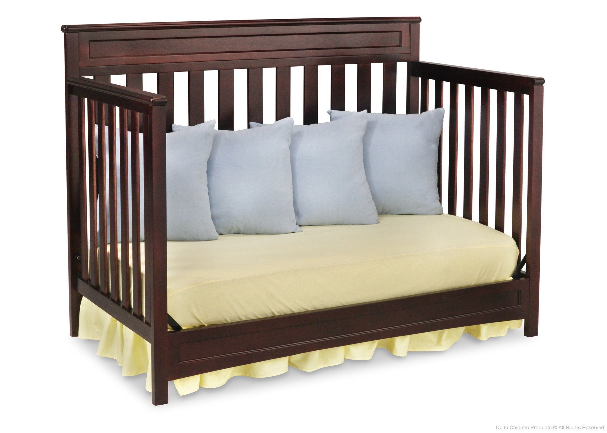 4-in-1 Convertible Baby Crib with Changing Table - Geneva Style Nursery Bed for Toddlers & Infants - Perfect for Small Spaces & Modern Nurseries