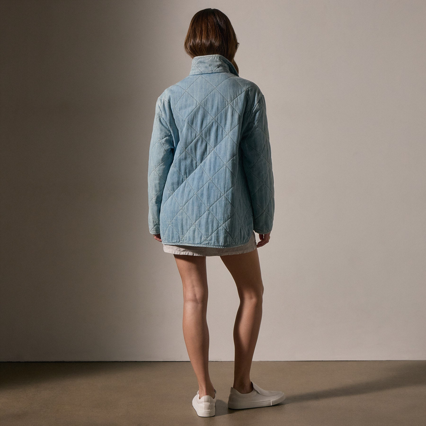 Vintage Bleach Wash Diamond Quilted Denim Jacket for Women - Stylish Distressed Denim Coat for Casual Outfits & Streetwear Fashion