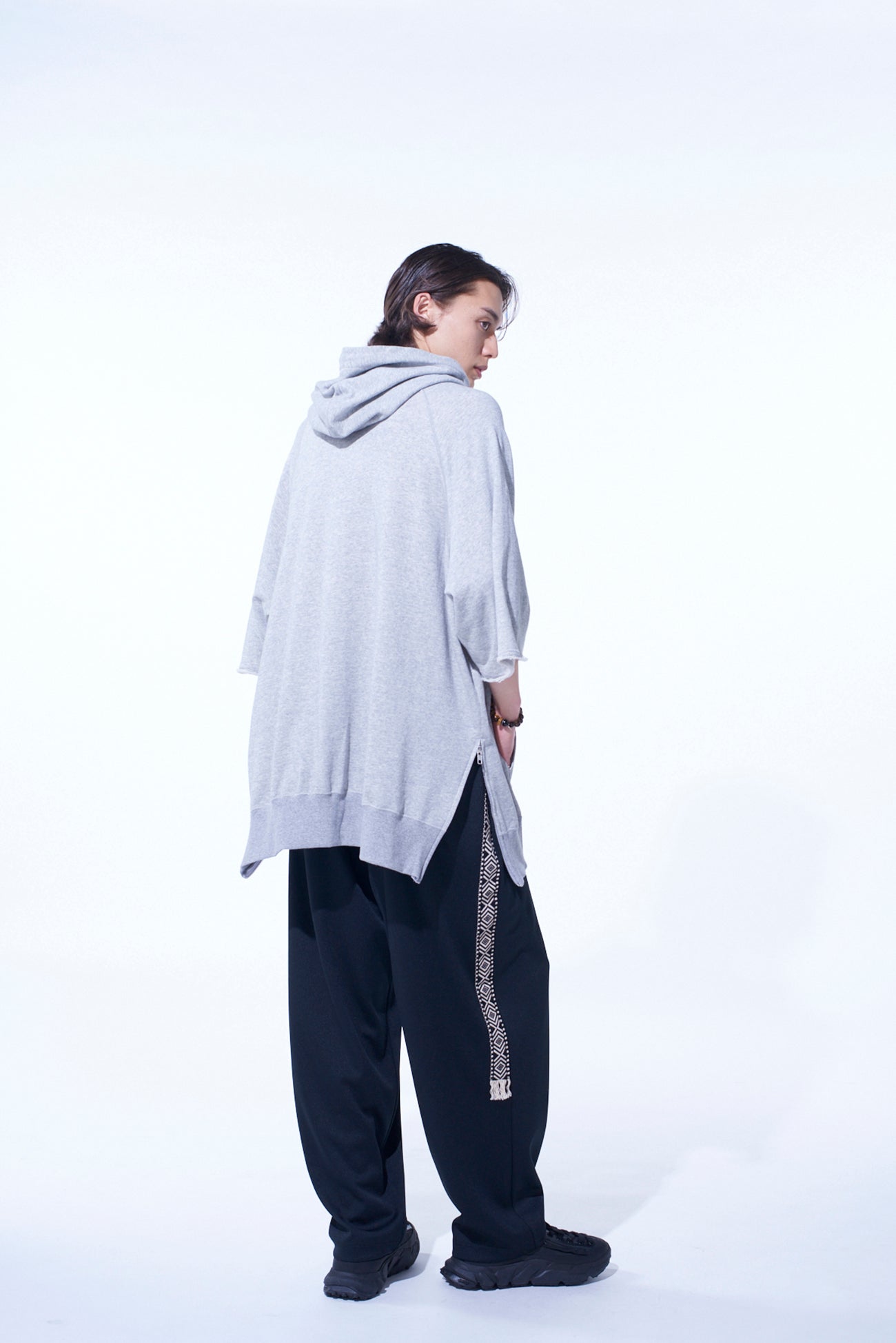 Breathable Cotton Gauze Short Sleeve Hoodie with Side Zippers - Casual Oversized Pullover for Summer, Yoga, and Outdoor Activities