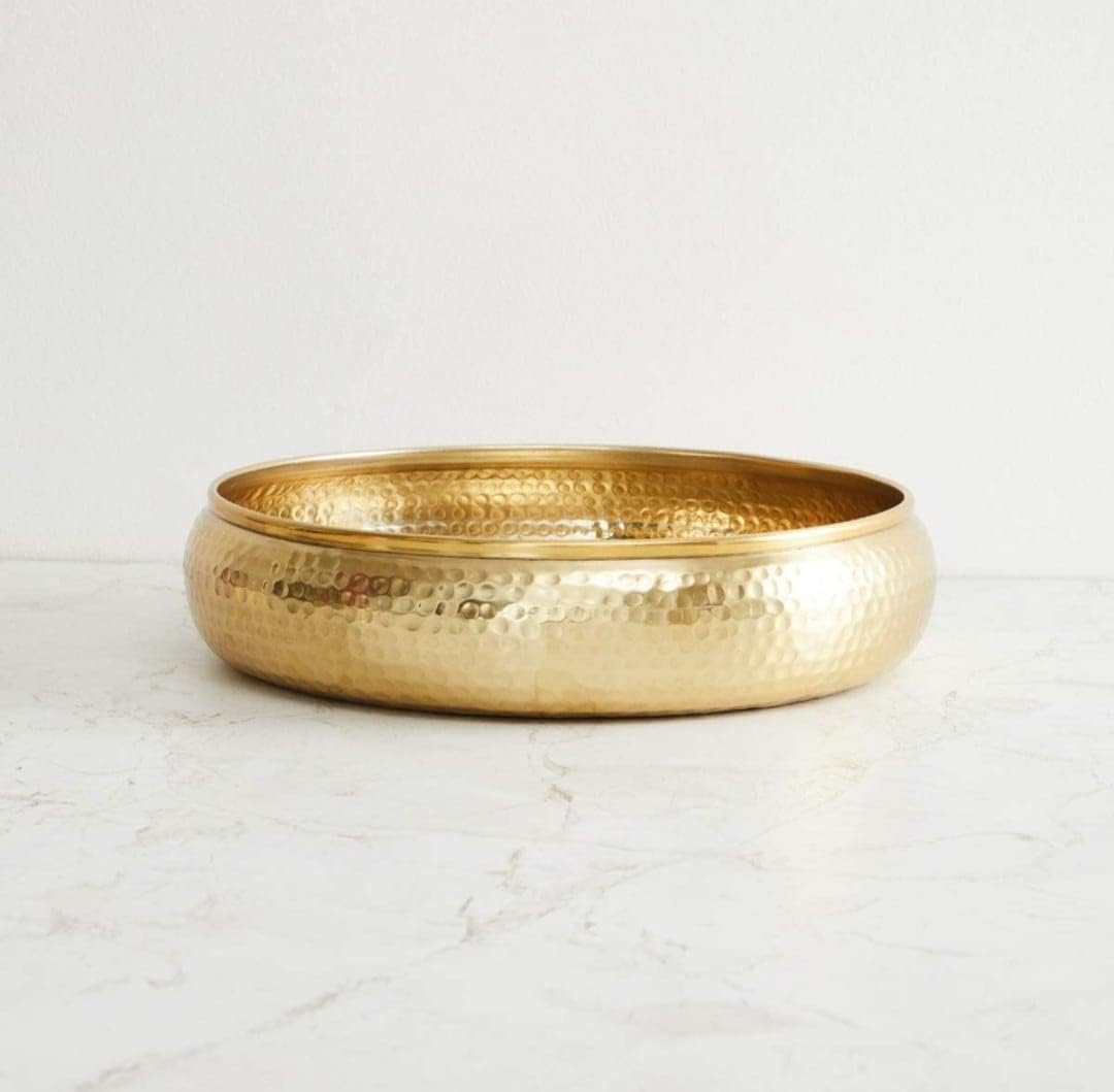 Antique Round Hammered Traditional Potpourri Bowl - Handcrafted Decorative Urli Bowl for Home Decor, Floating Flowers & Tea Light Candles | Diwali & Festival Decoration | Metallic Gold Finish | 12 Inch | Perfect for Centerpieces, Wedding Decor & Aromatherapy