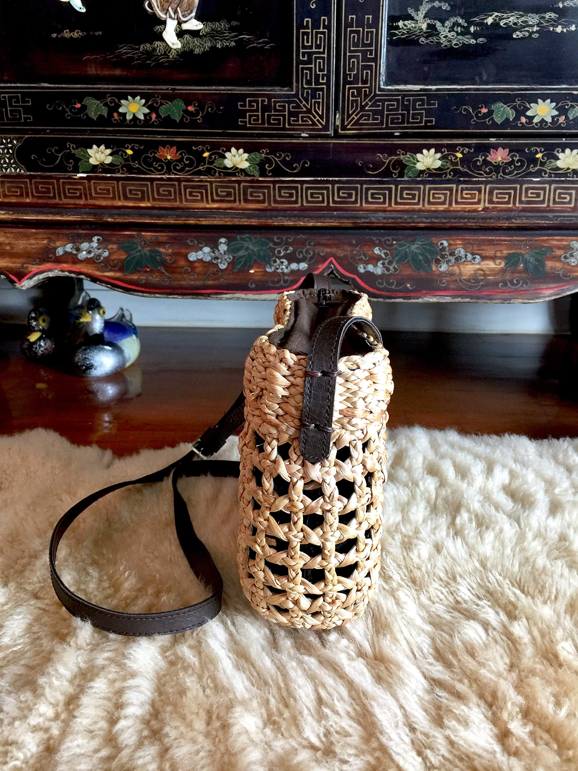 Handwoven Straw Tote Bag for Women - Small Crossbody Straw Purse & Beach Shoulder Bag - Summer Boho Chic Accessory for Vacation, Travel, and Outdoor Activities