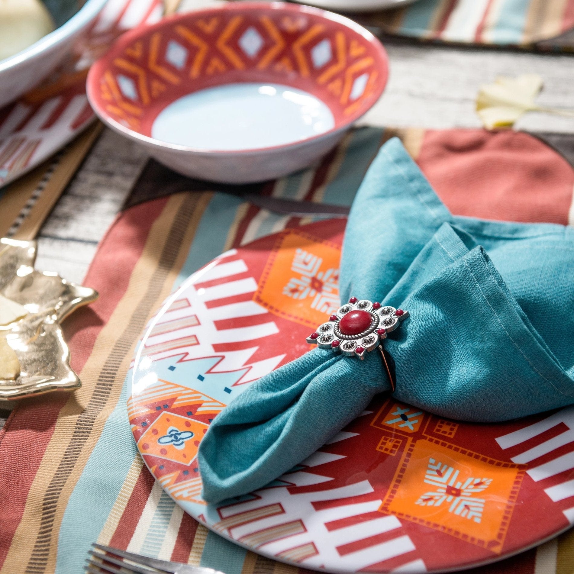 Southwest Motif Melamine Dinner Plates - Set of 4, Durable & Lightweight for Outdoor Picnics, Camping, and Patio Dining
