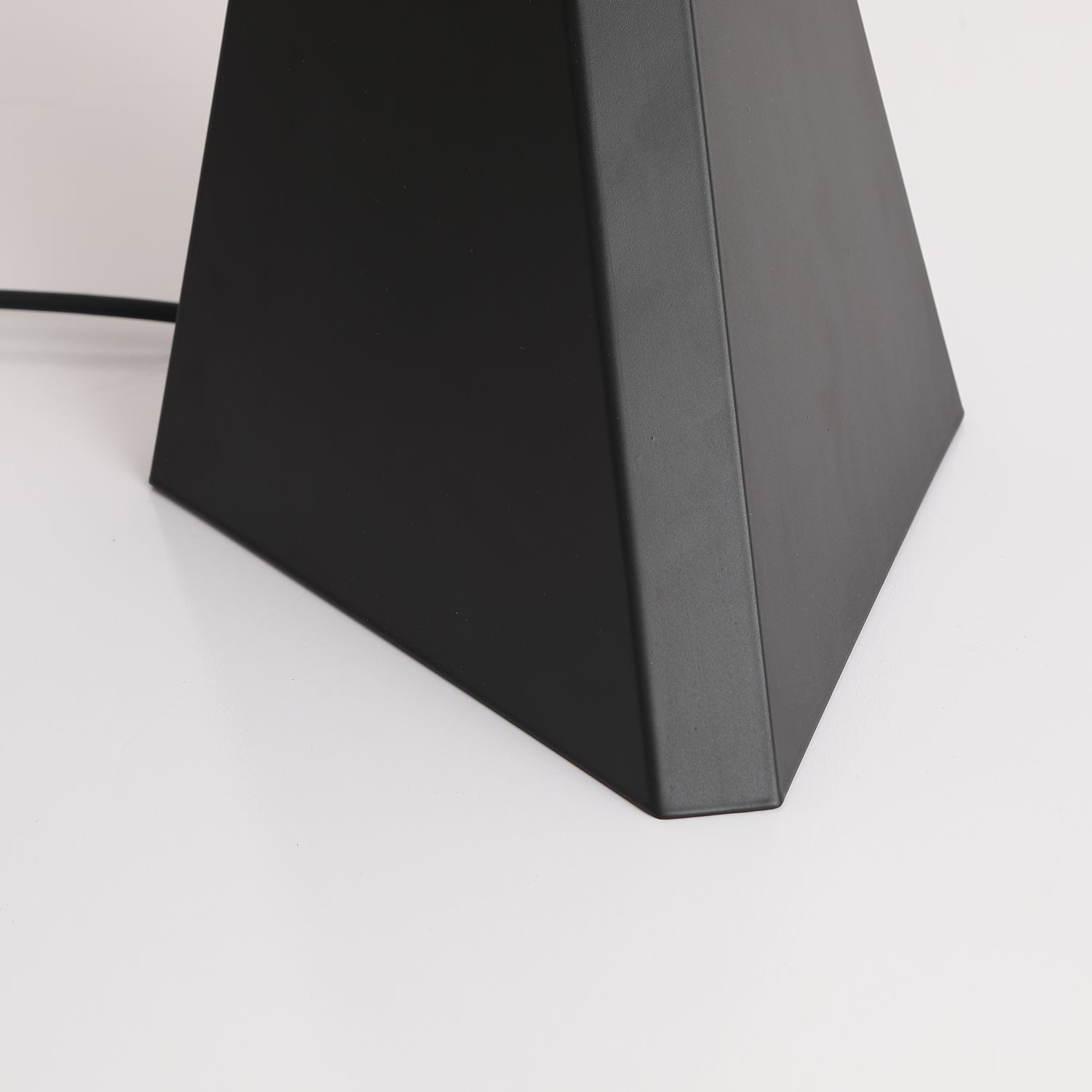 Elegant Noir Roy Table Lamp - Modern Bedside & Living Room Lighting for Home Decor
