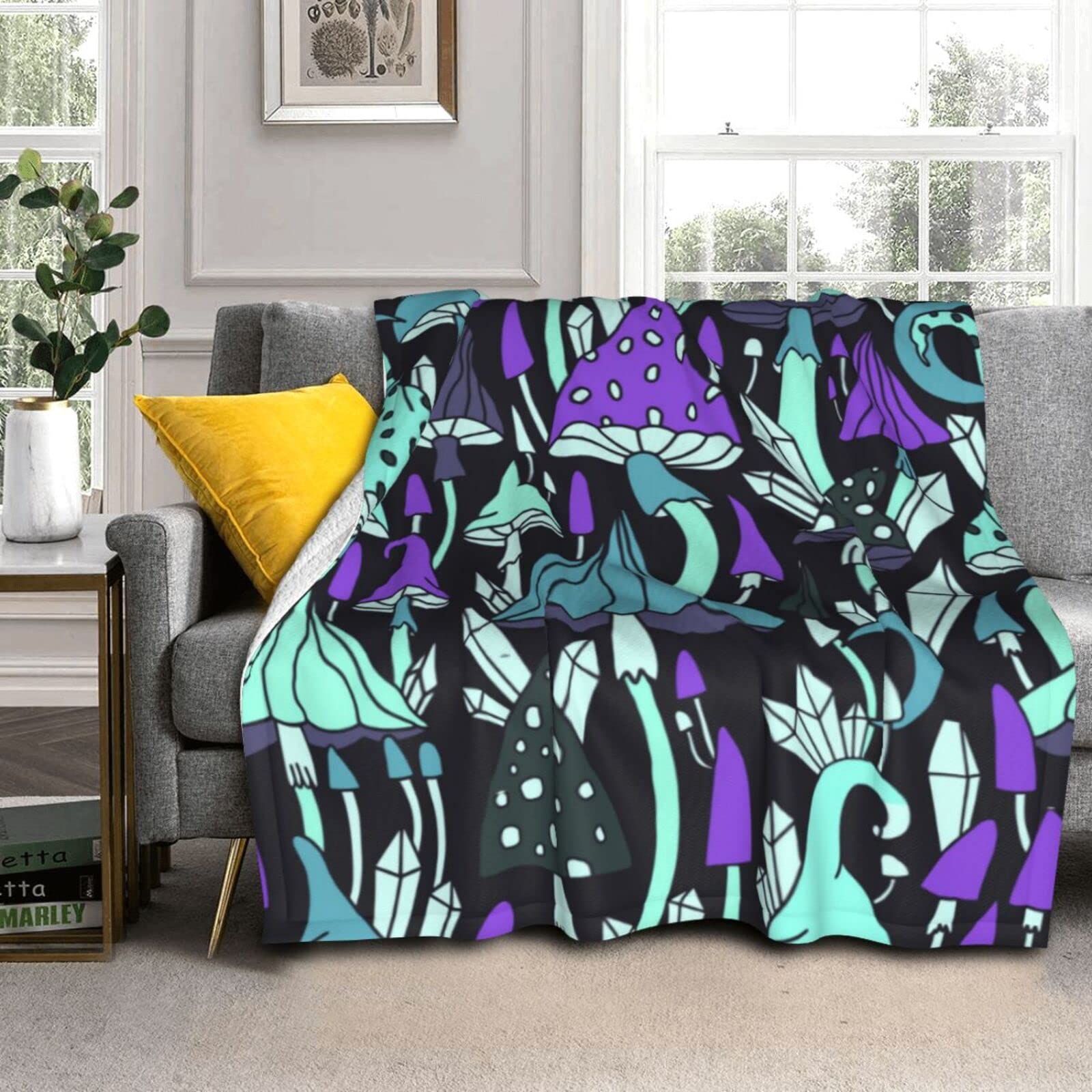 Soft Plush Psychedelic Hippie Trippy Mushroom Flannel Throw Blanket - 50x40 Inch Full Size Winter Lamb Blanket for Women, Cozy Home Decor & Best Gift for Sister - Perfect for Bed, Couch, Outdoor Camping & Boho Room Decor