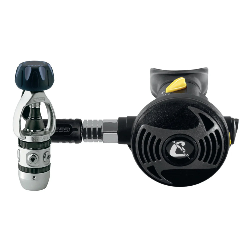 Cressi AC2/XS2 Snorkeling Mask - Anti-Fog, Tempered Glass, Comfortable Fit for Scuba Diving & Snorkeling - Perfect for Ocean Adventures & Underwater Exploration