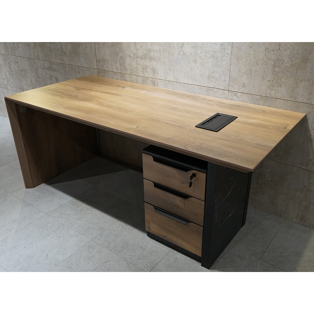 LOGAN Executive Desk Reversible 180cm Warm Oak & Black - Modern Office Desk for Home & Business Workspace - Perfect for Professionals, Remote Work & Study Areas