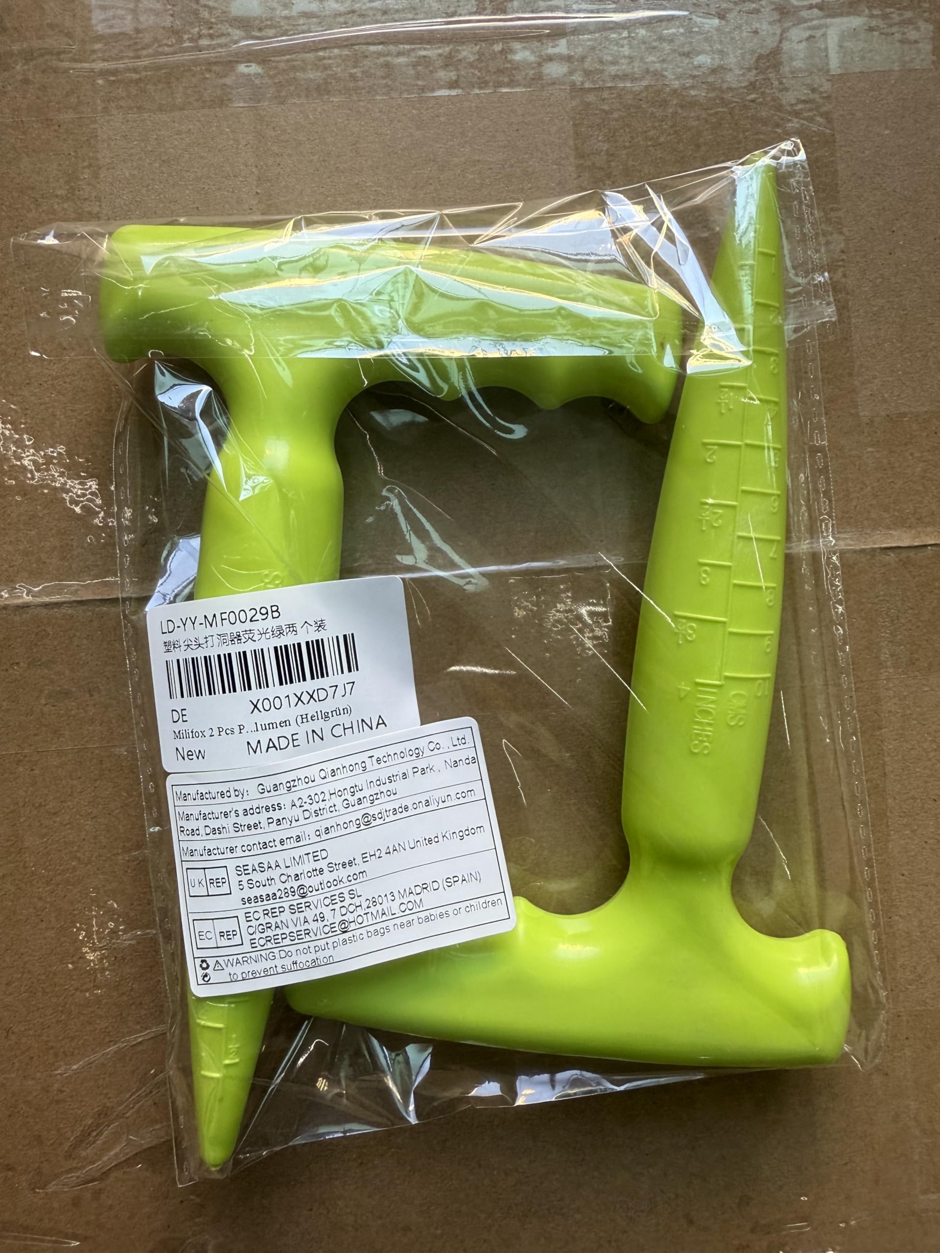 2 Pack Light Green Plastic Bulb Planting Tools - 6.9 Inch Seed Dibber with Measurement Marks & Ergonomic Handle for Gardening, Planting Bulbs, Digging Holes - Perfect for Home Garden, Flower Beds & Vegetable Planting
