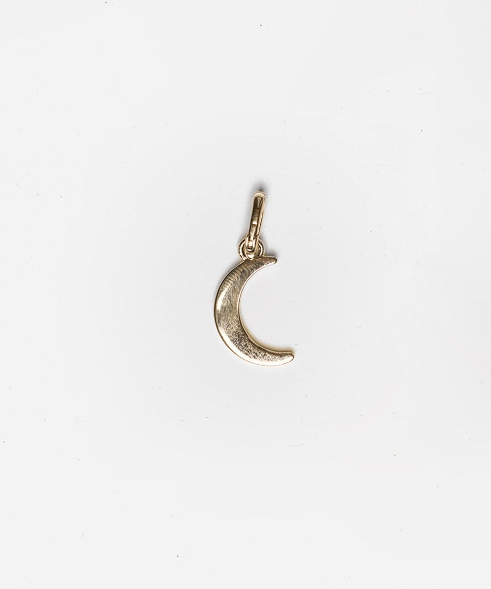 Moon Charm Hat - Elegant Crescent Moon Hair Clip for Women & Girls - Perfect for Parties, Weddings, and Everyday Boho Style