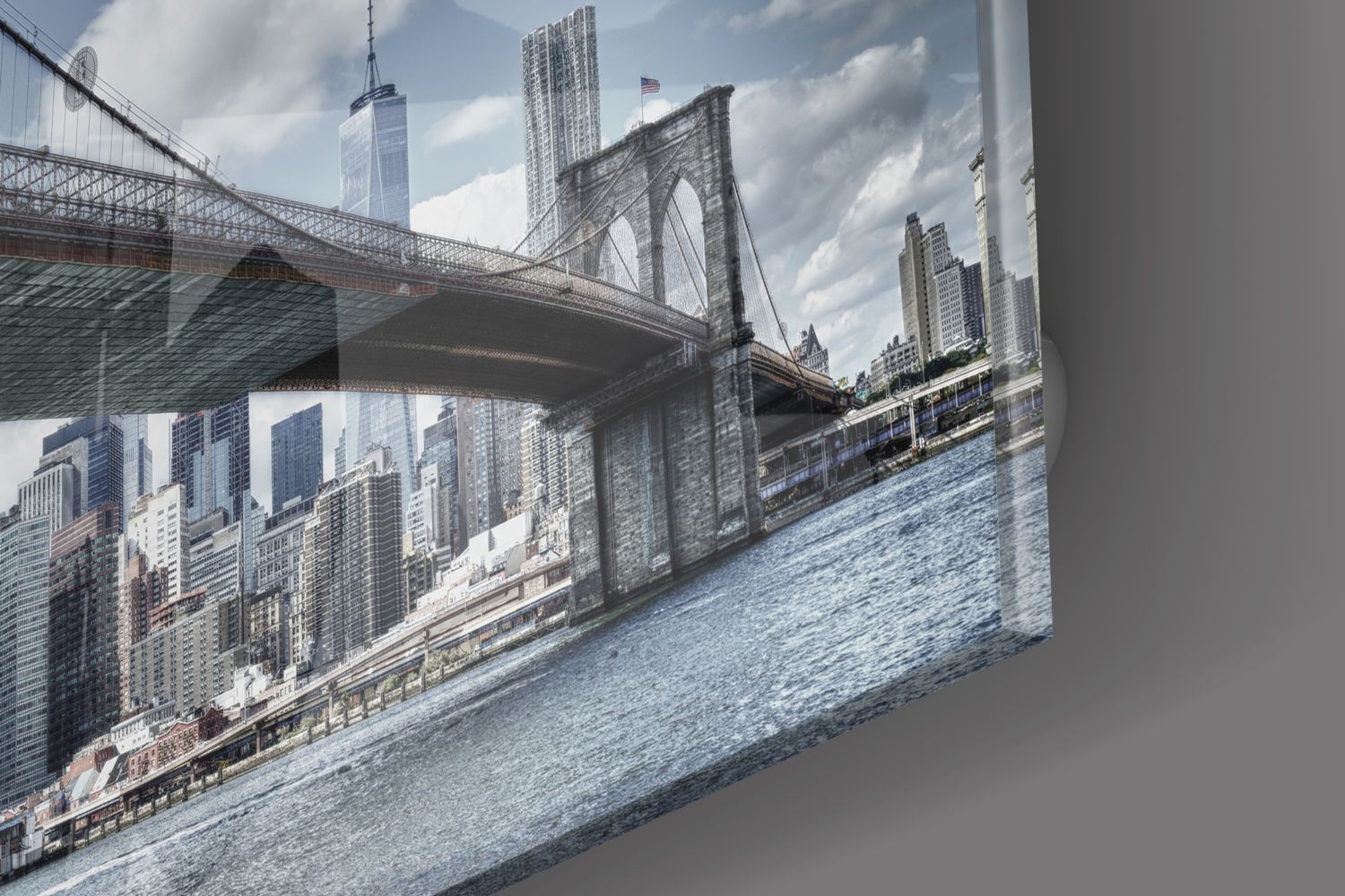 Brooklyn Bridge Replica Model - Detailed Miniature Statue for Home & Office Decor | Perfect Gift for New York Lovers & Travel Enthusiasts