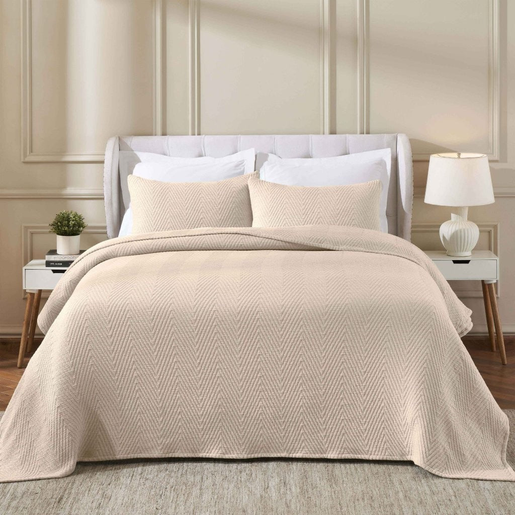 Premium Aswan Cotton Medium Weight Textured Modern Chevron Woven Coverlet - Soft & Breathable Bedspread for All-Season Comfort | Perfect for Master Bedroom, Guest Room & Cozy Home Decor