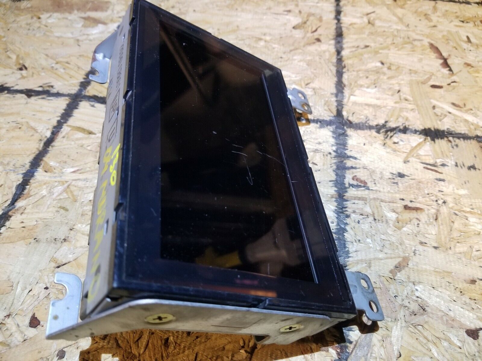 2004 Nissan Murano OEM Dashboard Display Information Screen #130 - Replacement for Car Multimedia System | Perfect for Vehicle Dashboard Upgrade & Repair