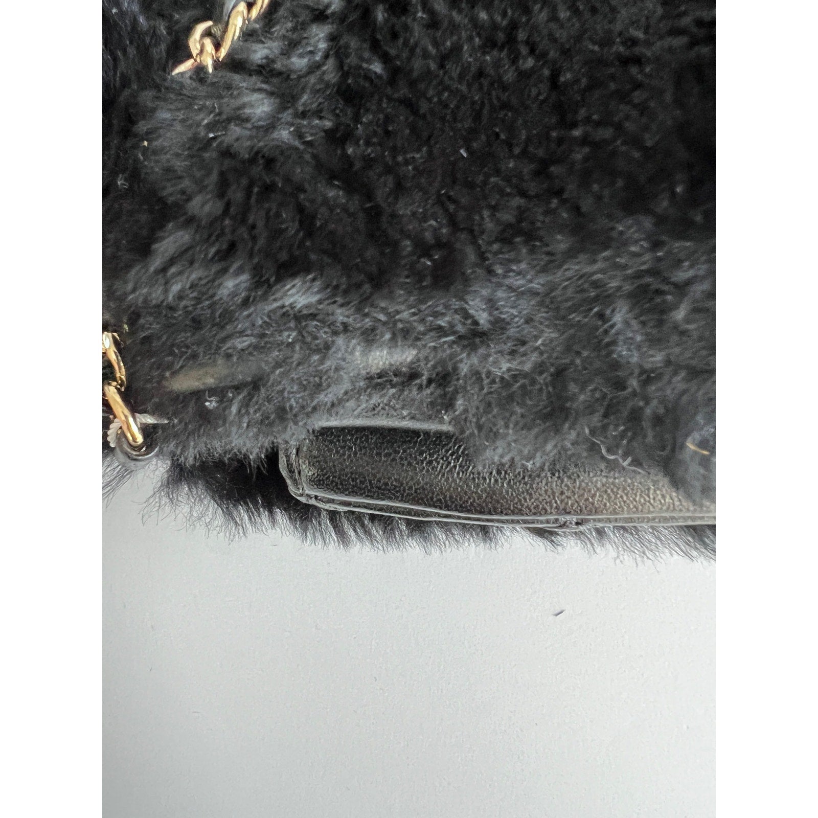 Authentic CHANEL Black Calfskin Leather Shearling Flap Bag 2017 - Luxury Designer Handbag for Women, Perfect for Evening Parties & Winter Fashion Accessories