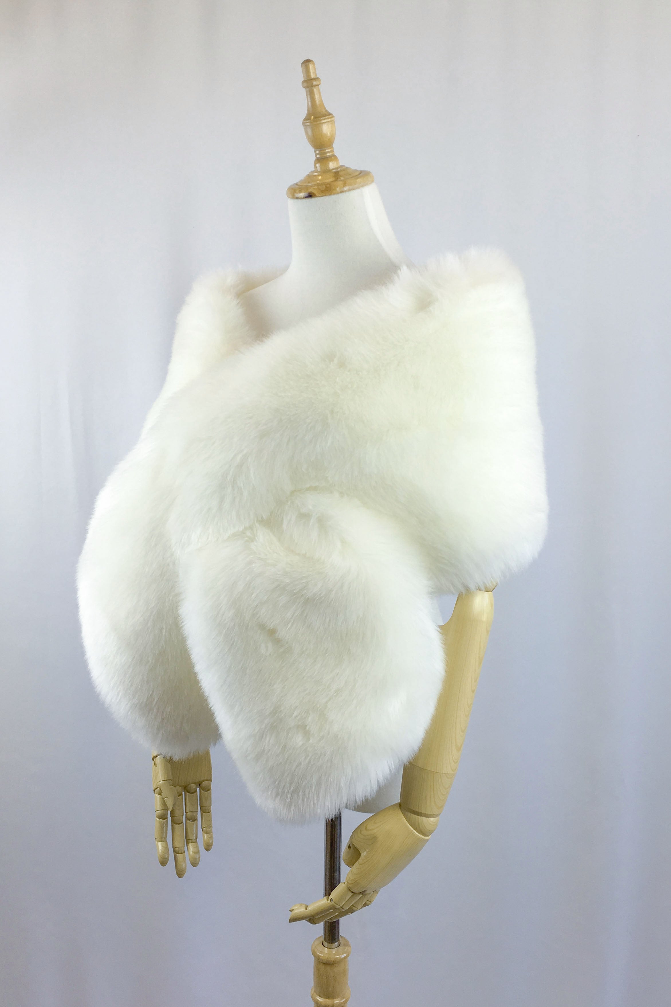Light Ivory Faux Fur Shawl Wrap - Soft Winter Scarf for Women - Elegant Lilian Wht01 Shawl for Parties, Weddings & Cold Weather Fashion