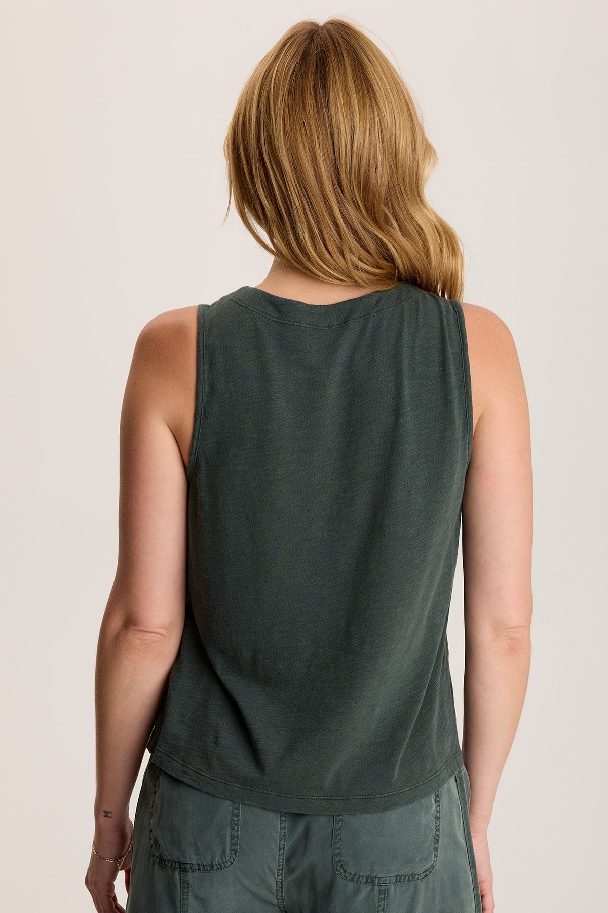Quan Twill Embroidered Tank Top for Women - Breathable Summer Sleeveless Shirt with Fashionable Embroidery - Perfect for Casual Outings, Beach Vacations and Yoga Sessions