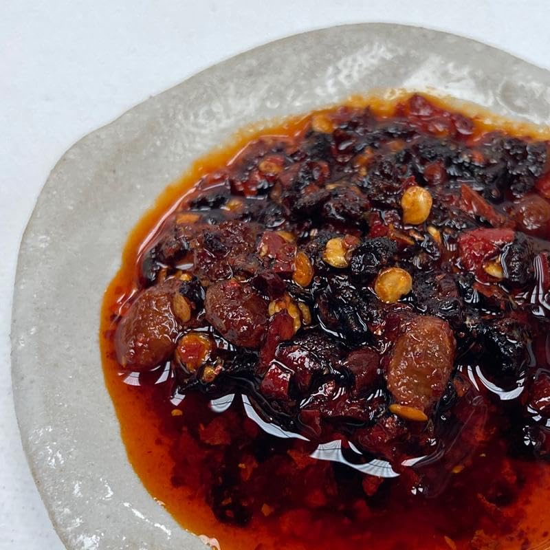 Lao Gan Ma Spicy Chili Crisp Hot Chili Oil Sauce - 24.69oz (700g) Large Size for Families - Authentic Chinese Chili Oil with Balanced Heat & Rich Flavor - Perfect for Stir-Fries, Noodles, Dumplings & Asian Cooking