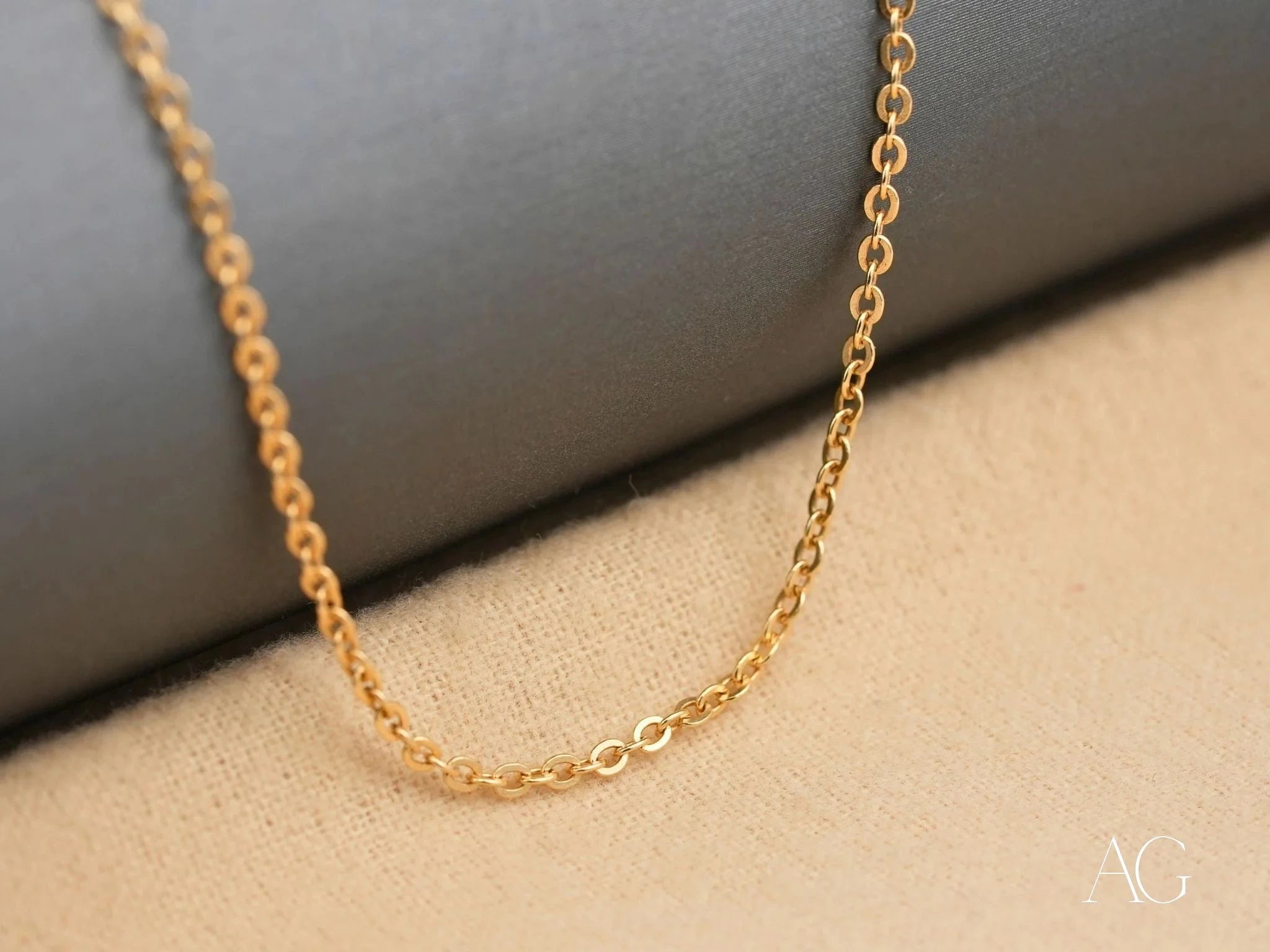 18K Gold Chain Necklace for Women - Dainty & Elegant Jewelry Gift for Her - Perfect for Everyday Wear, Date Nights & Special Occasions