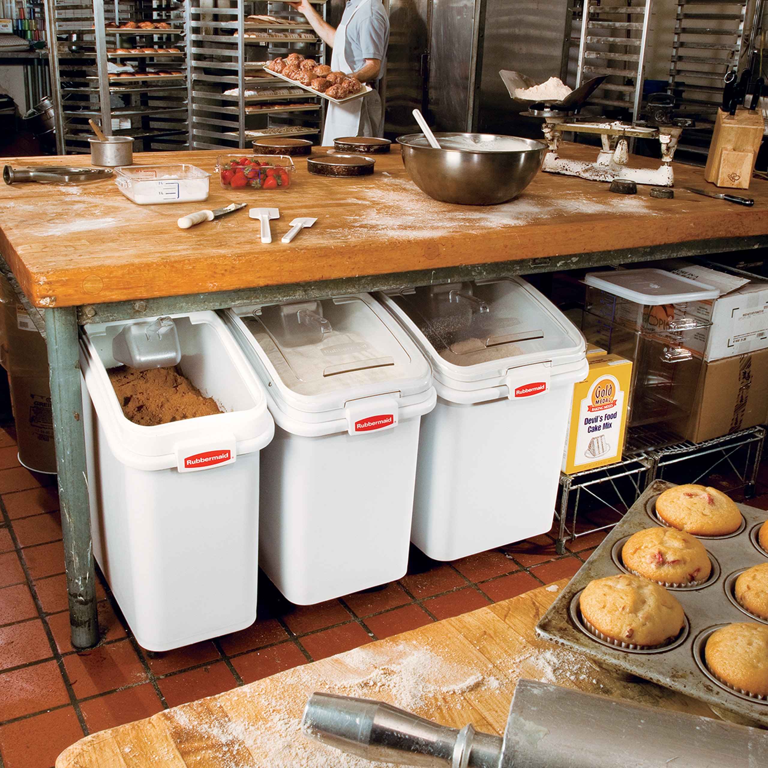 Rubbermaid Commercial 400-Cup ProSave Shelf-Storage Ingredient Bin with Scoop & Wheels - White Plastic Food Storage Container with Sliding Lid for Kitchen, Restaurant, Pantry Organization - Ideal for Bulk Ingredients, Flour, Sugar, Grains & Dry Food Storage