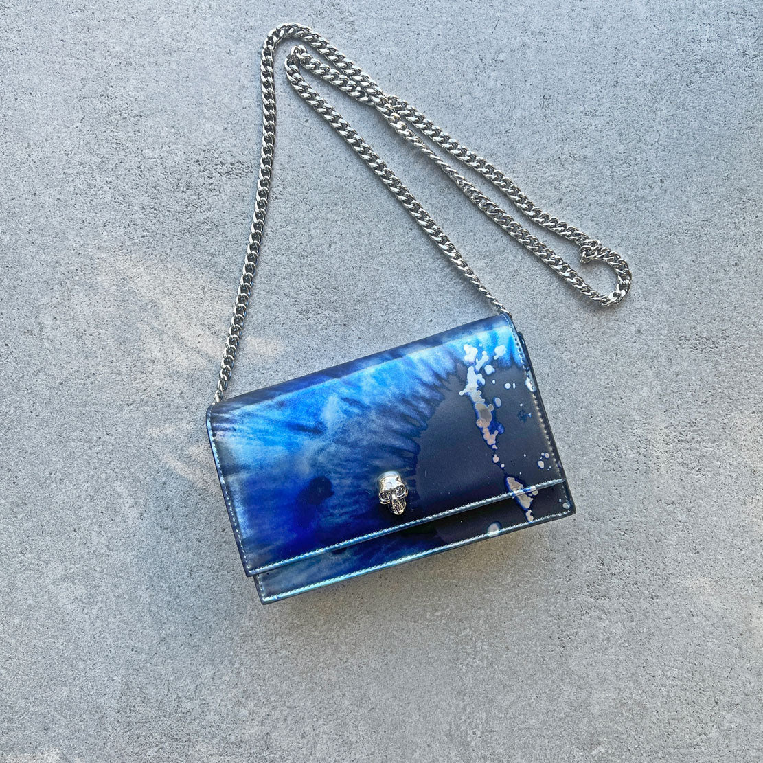 Skull Mini Bag Iris Blue - Gothic Crossbody Purse for Women, Perfect for Halloween, Cosplay & Everyday Use