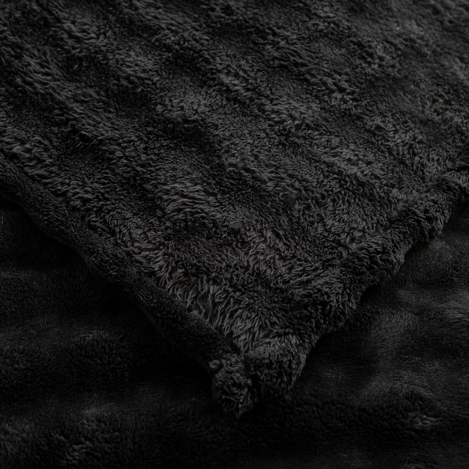 YUSOKI Faux Fur Twin Blanket with 3D Bubbles - Ultra Soft Cozy Fuzzy Throw Blanket for Couch, Sofa & Chair - 60x80 Inches Black - Perfect for Home Décor, Gifts & Winter Warmth