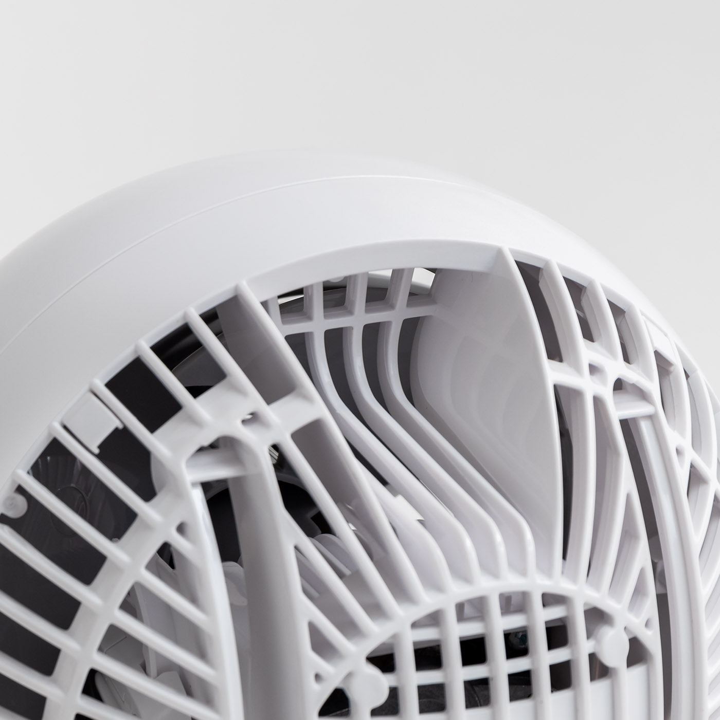 Remote Control Desk Fan with Oscillation - Quiet Table Air Circulator for Office, Bedroom & Home Use