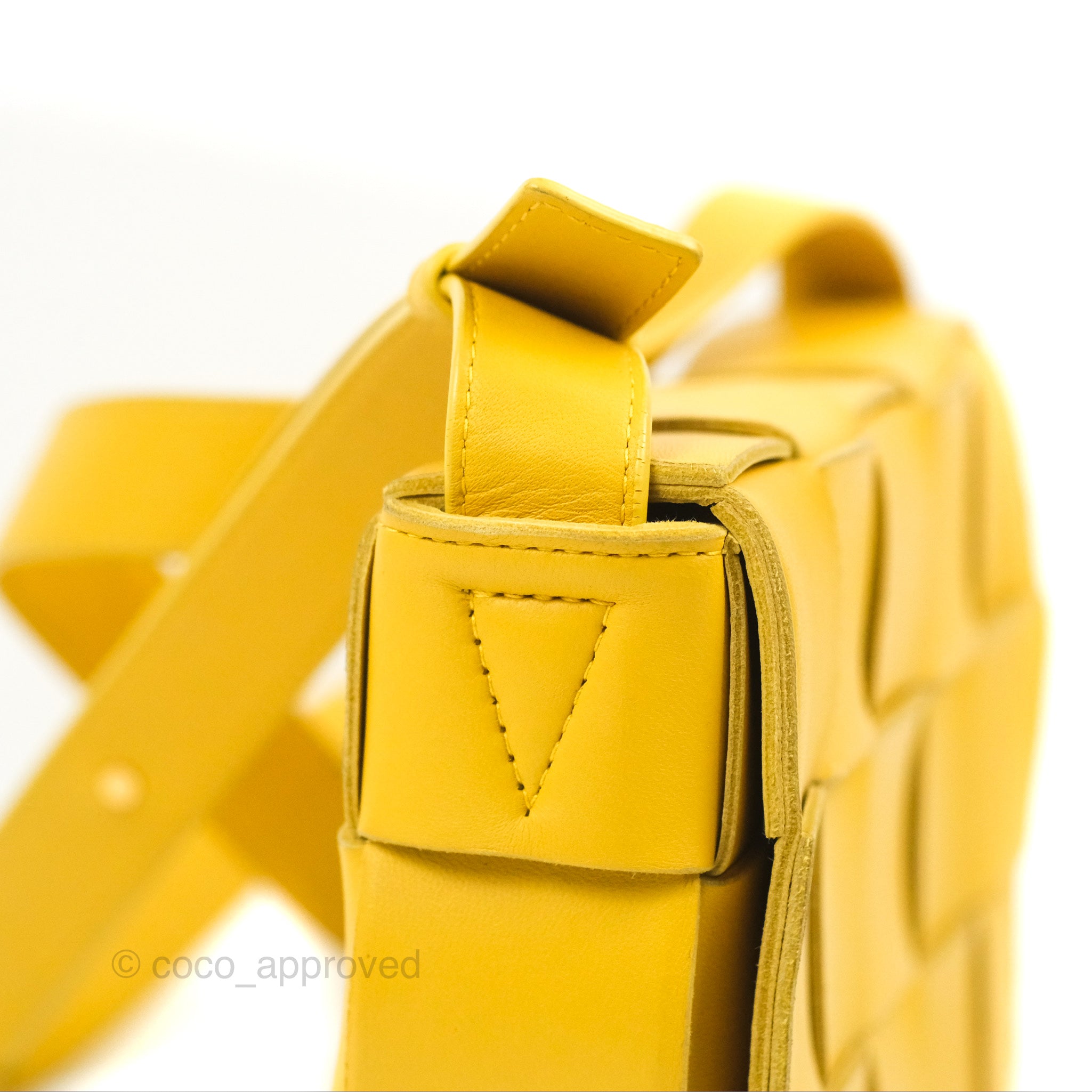 Bottega Veneta Cassette Shoulder Bag in Intrecciato Yellow Lambskin Leather - Luxury Crossbody Purse for Women, Perfect for Date Night & Evening Events