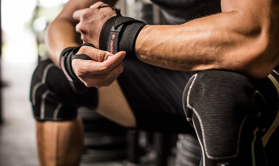 Harbinger Pro Thumb Loop Wrist Wraps for Weightlifting & CrossFit - Support & Stability for Heavy Lifting & Gym Workouts