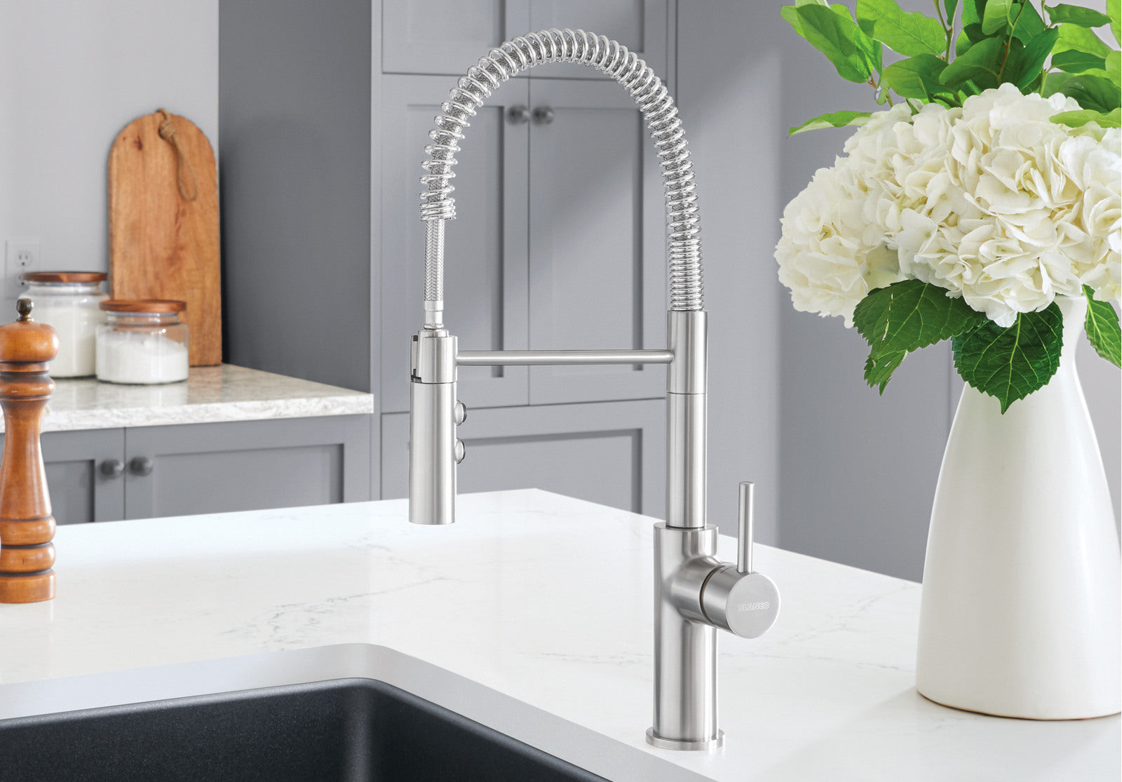 Blanco Catris 1.5 GPM Pull Down Kitchen Faucet - Stainless Steel Modern Design for Easy Cooking & Dishwashing