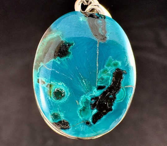 CHRYSOCOLLA Crystal Pendant Necklace - Natural Gem Silica & Blue Chalcedony Stone in Sterling Silver Oval Setting - Fine Jewelry for Women - Healing Crystal Gift for Meditation, Energy Balancing & Spiritual Growth