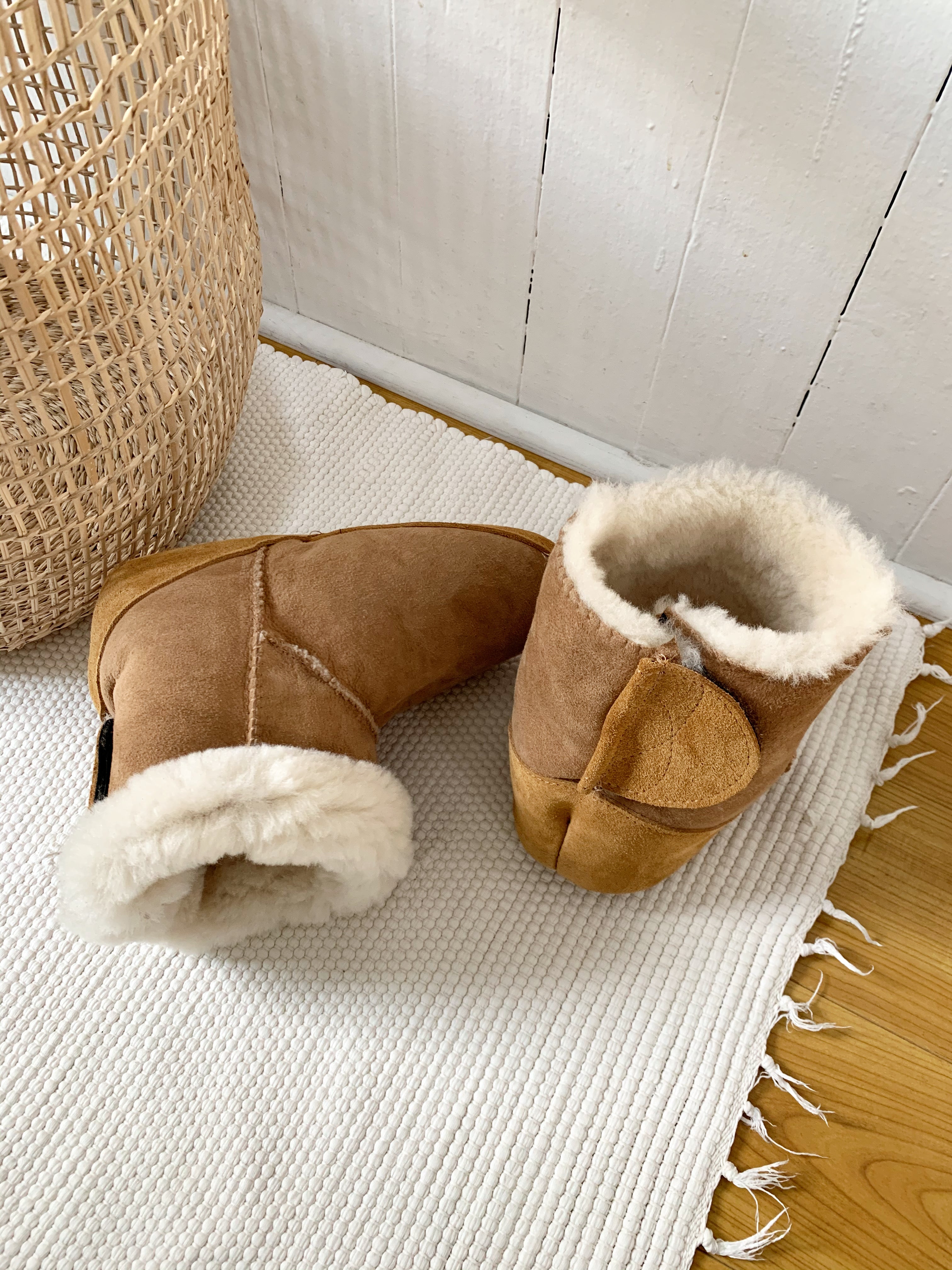 Premium Sheepskin Health Cabin Boots - Warm & Comfortable Winter Boots for Men & Women - Indoor/Outdoor Use for Home, Cabin, and Camping