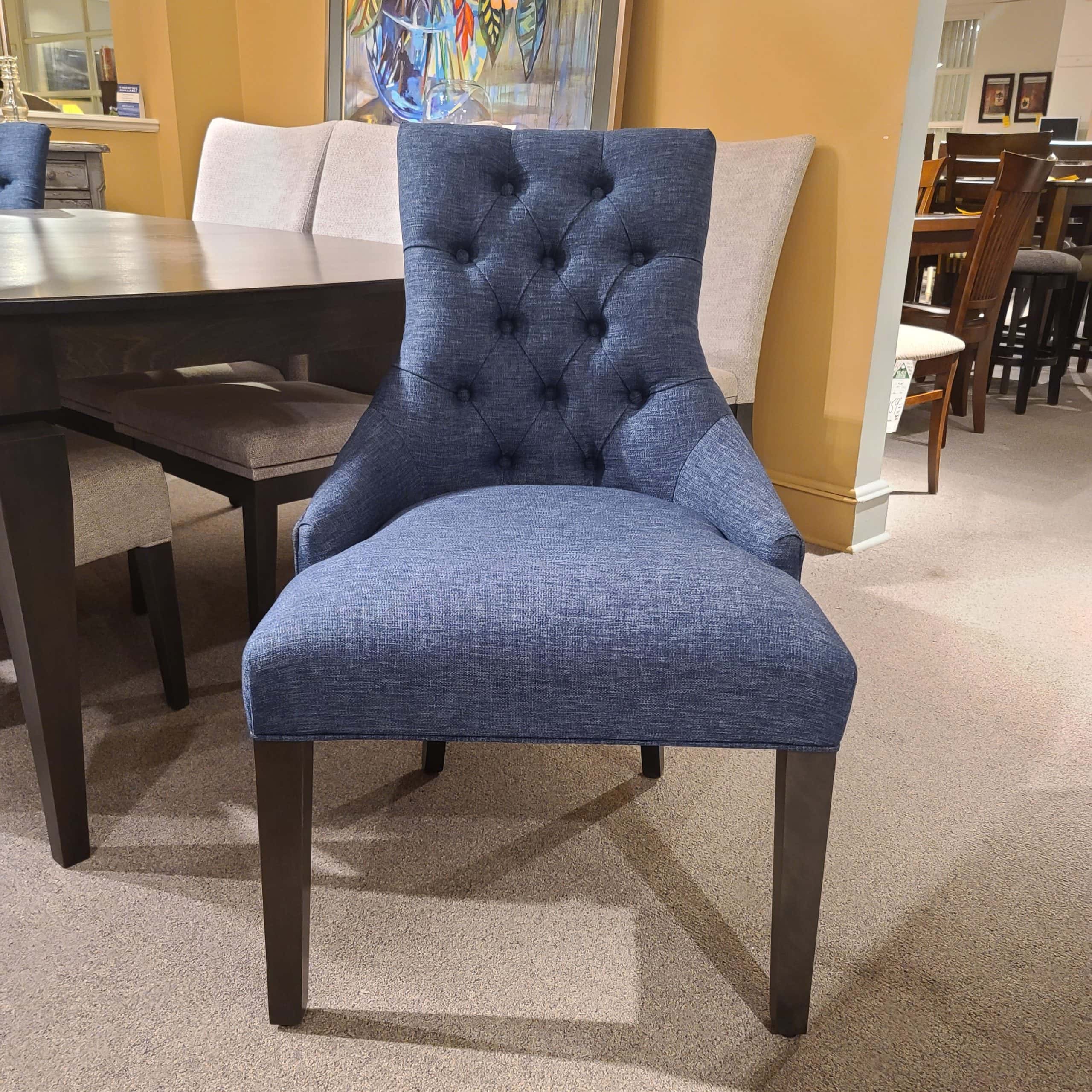 Custom Dining Chairs - Modern & Comfortable Wooden Chairs for Kitchen, Dining Room, Restaurant - Perfect for Home Decor & Commercial Use