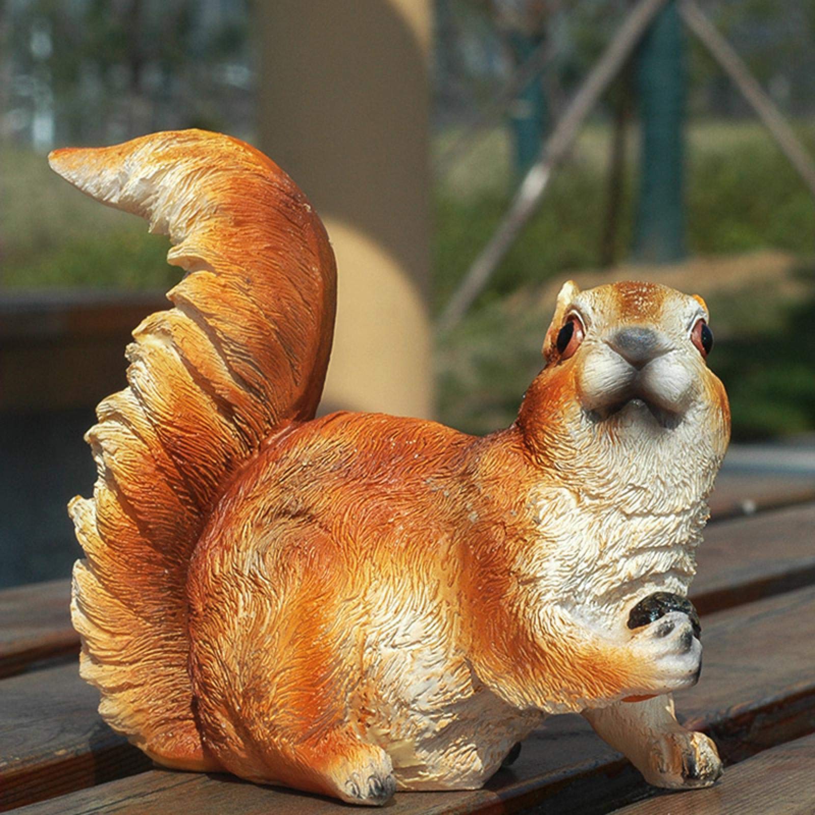 Realistic Squirrel Statue for Garden Decor - Outdoor Resin Animal Sculpture, Lawn & Tree Hanging Ornament - Perfect for Backyard, Patio, and Landscape Decoration