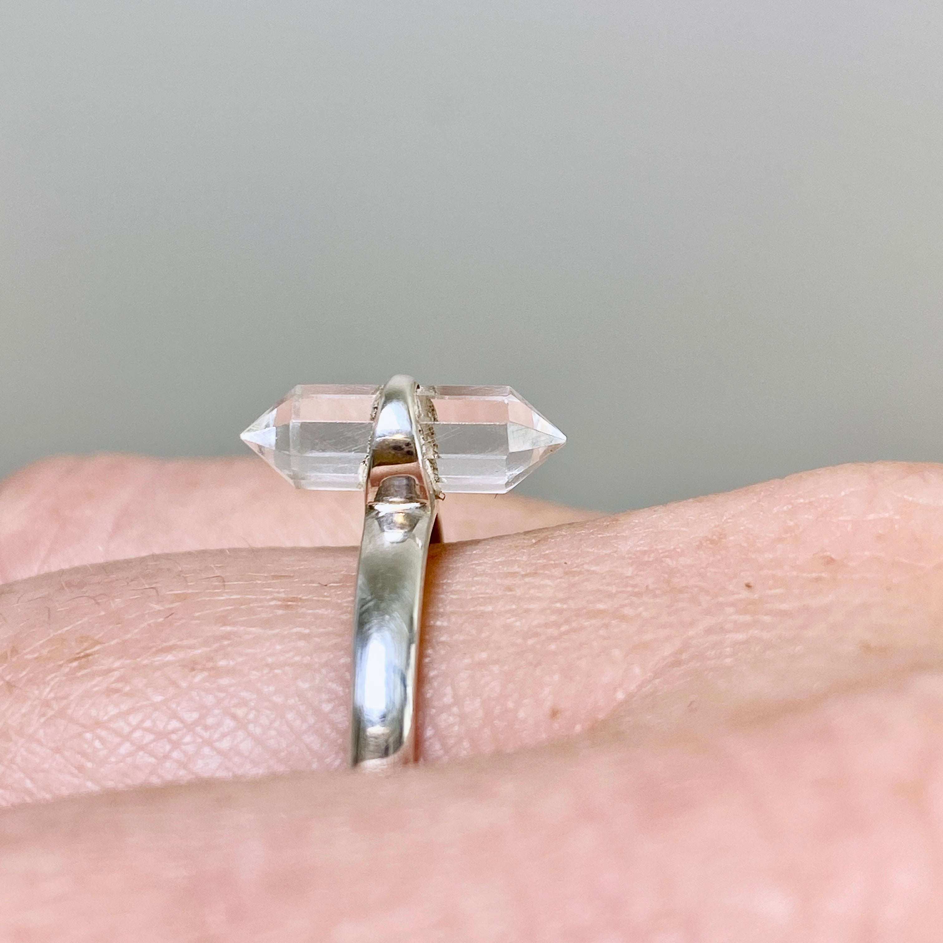Natural Clear Quartz Double Point Ring - RRR 40 Size - Elegant Crystal Jewelry for Meditation, Healing & Spiritual Energy Work