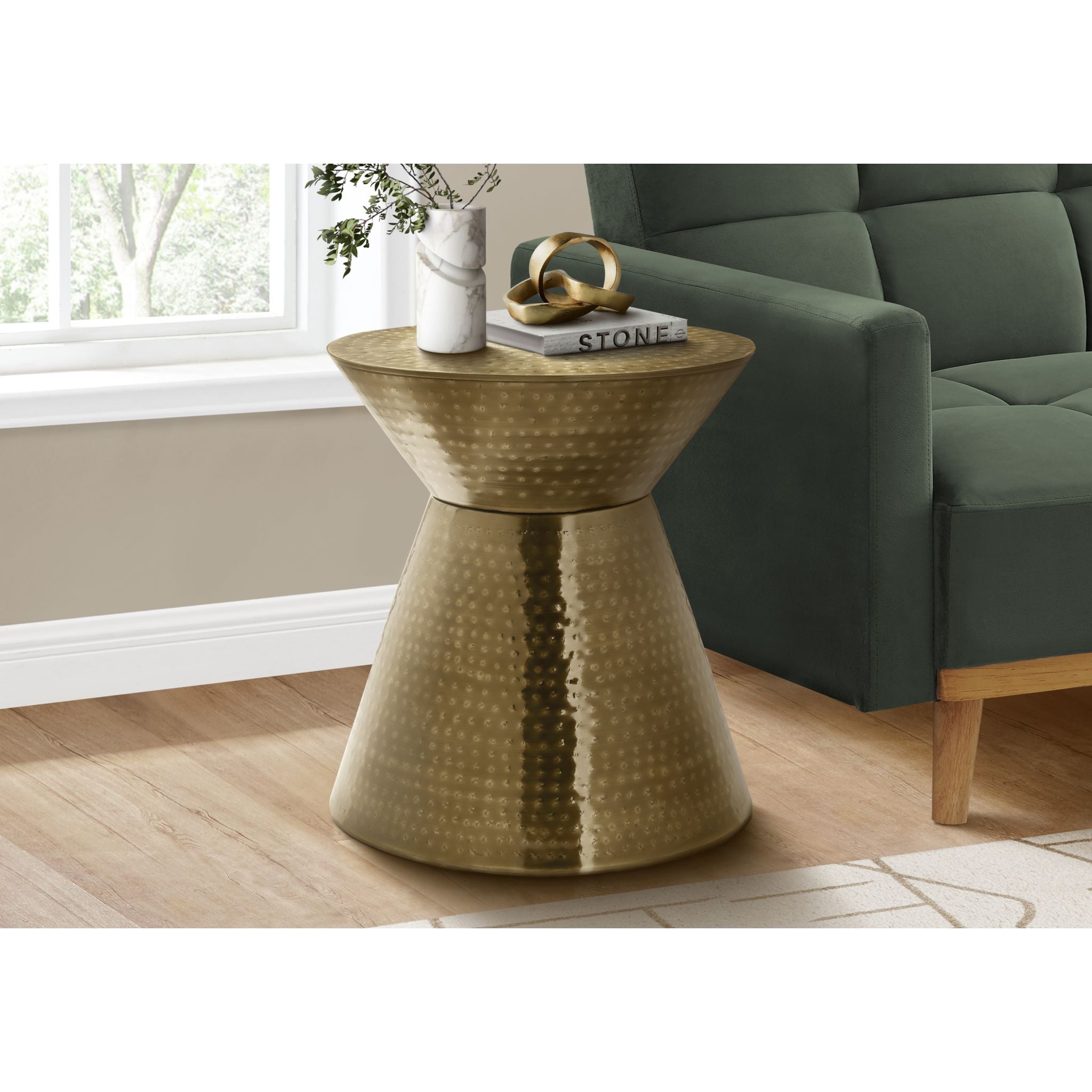 Alyvia Modern Accent Table - Stylish Side Table for Living Room, Bedroom & Office - Small End Table with Sturdy Metal Base - Perfect for Home Decor & Compact Spaces