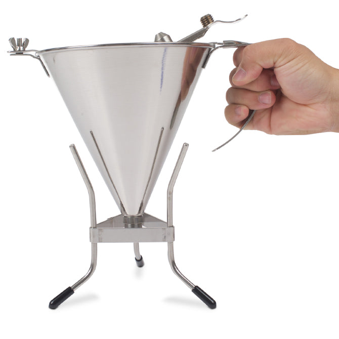 Automatic Funnel Sauce Gun - 1.58 Quarts (1.5L) Kitchen Dispenser for Sauces, Dressings & Condiments - Perfect for Restaurants, Catering & Home Cooking