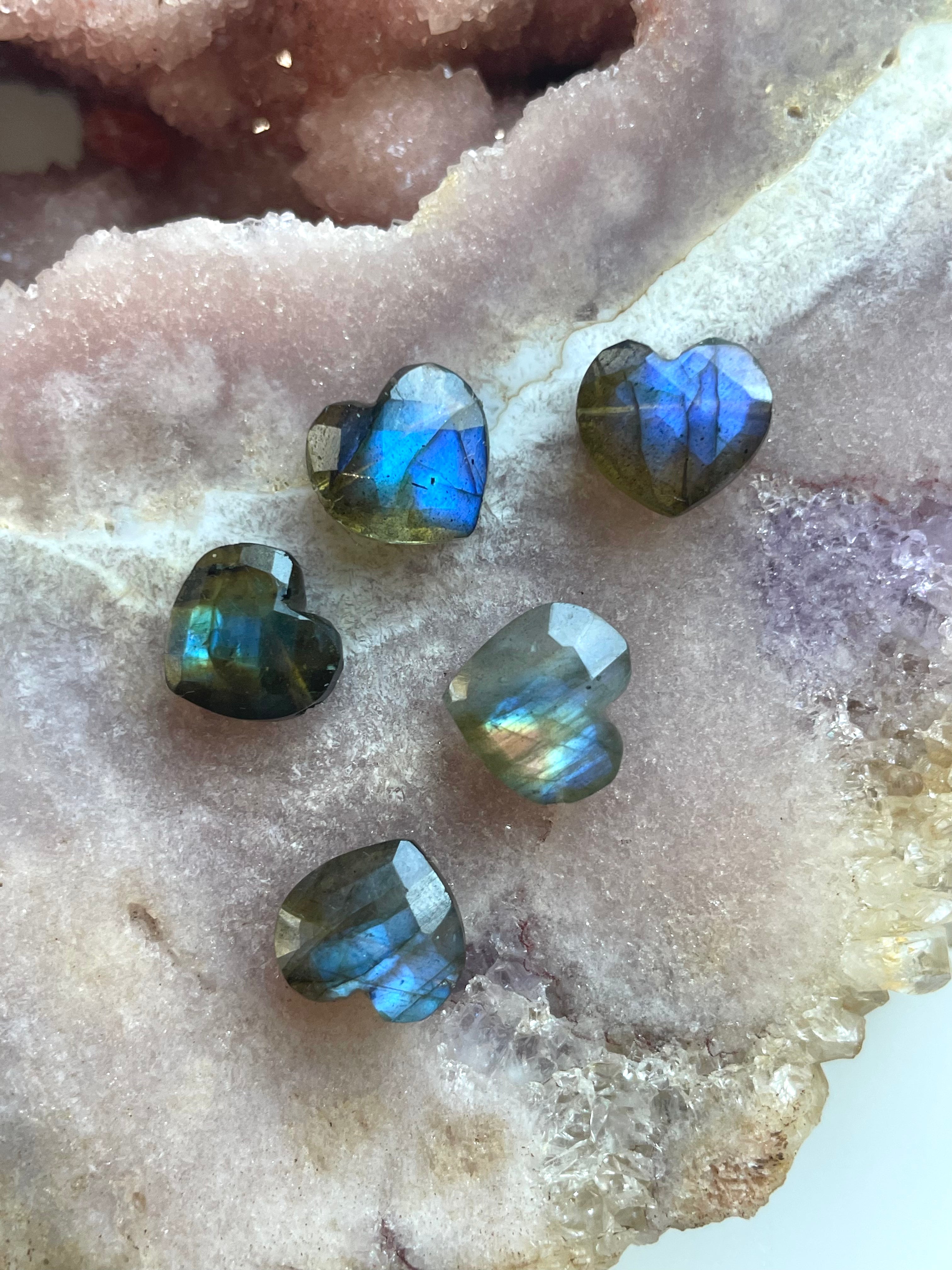 Natural Labradorite Heart Pendant Necklace - Healing Crystal Jewelry for Women - Perfect for Meditation, Energy Work & Spiritual Gifts