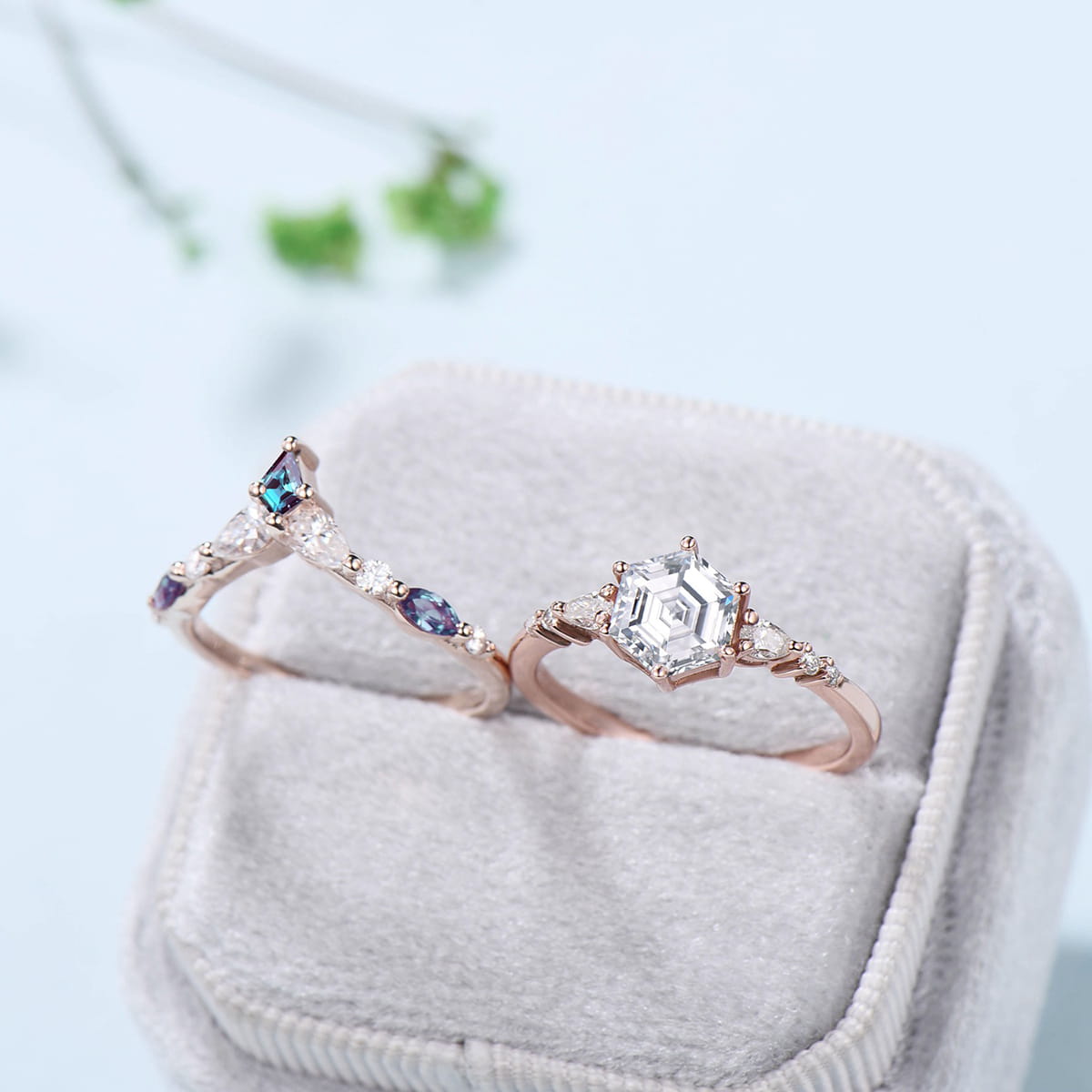 Hexagon Moissanite Engagement Ring Set - Art Deco Rose Gold Vintage Wedding Ring with Pear Moissanite & Kite Alexandrite - Unique Bridal Jewelry for Proposal, Anniversary & Special Occasions