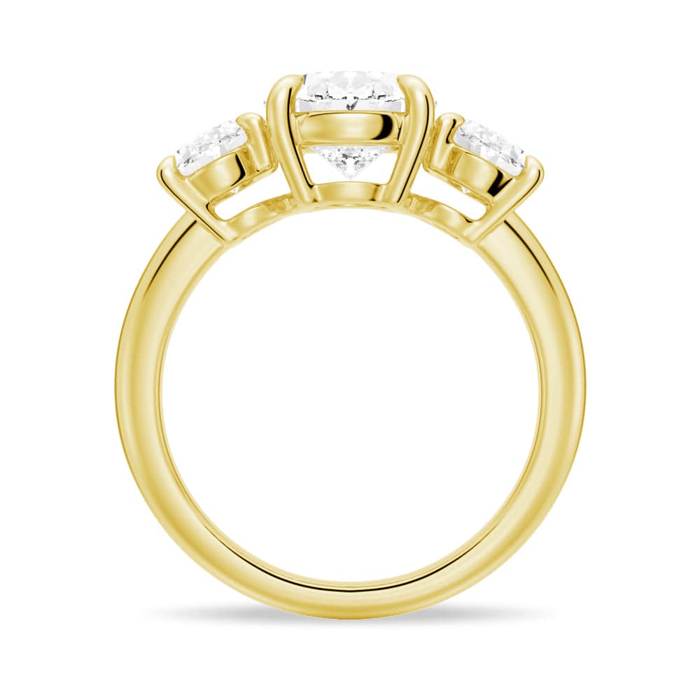 Oval Cut Three Stone Moissanite Engagement Ring - Elegant Wedding Band for Proposals & Anniversaries - Perfect for Romantic Moments & Special Occasions