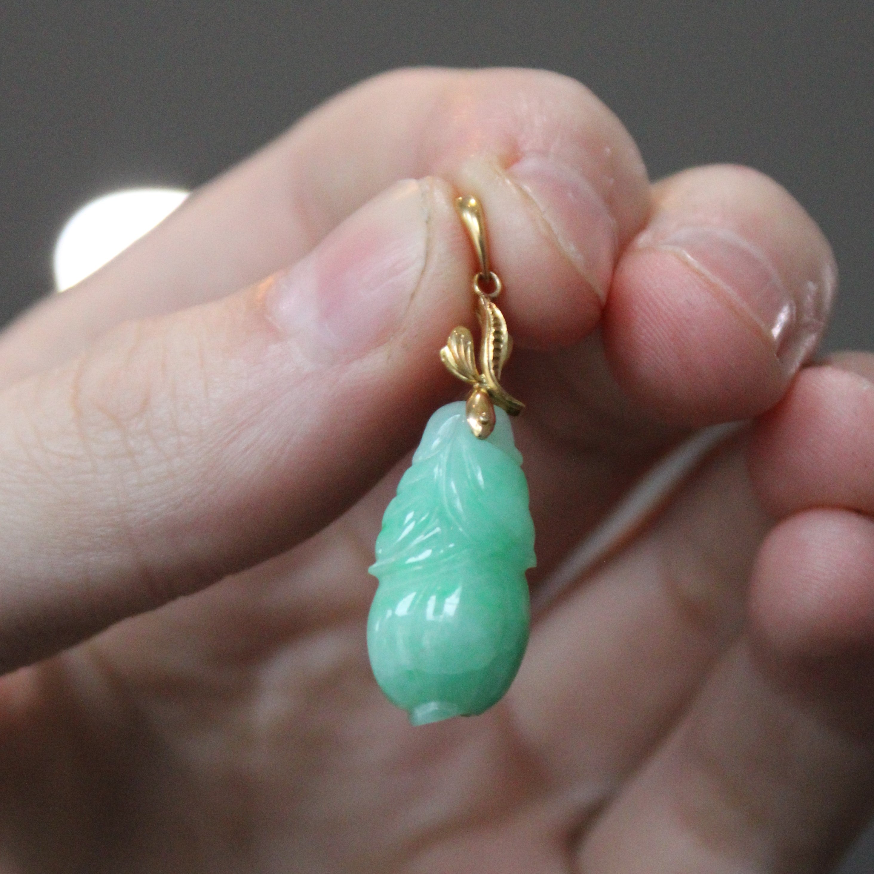 18K Gold Jadeite Pendant Necklace - 18.50 Carat Natural Green Jade Pendant for Women | Elegant Jewelry Gift for Birthday, Anniversary & Special Occasions